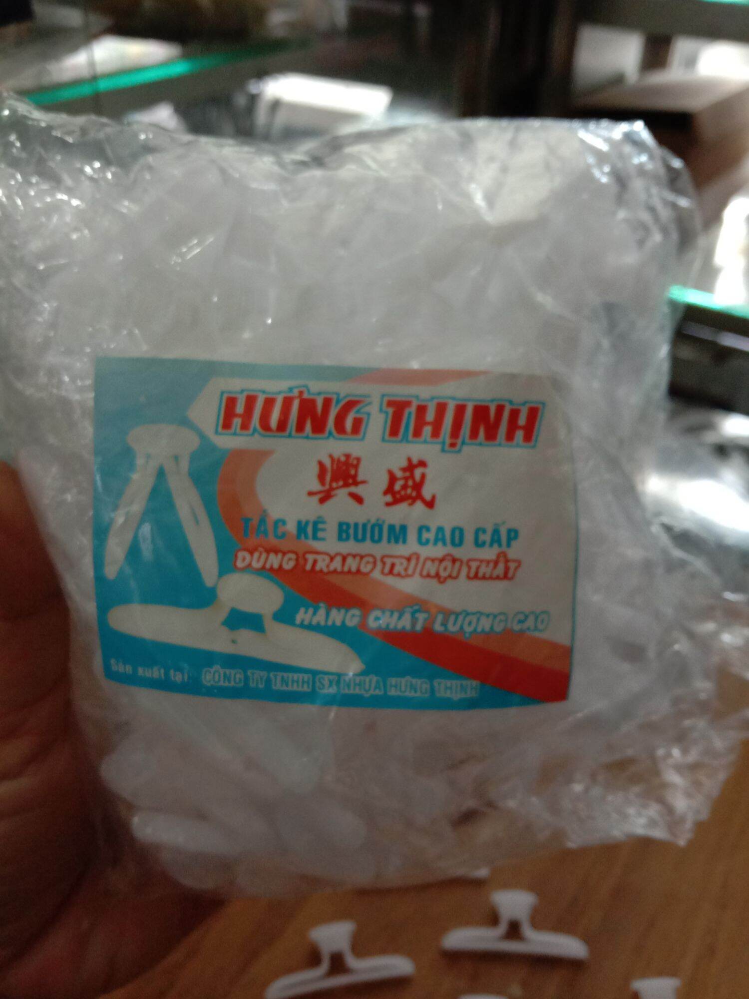 1b tắc kê bướm