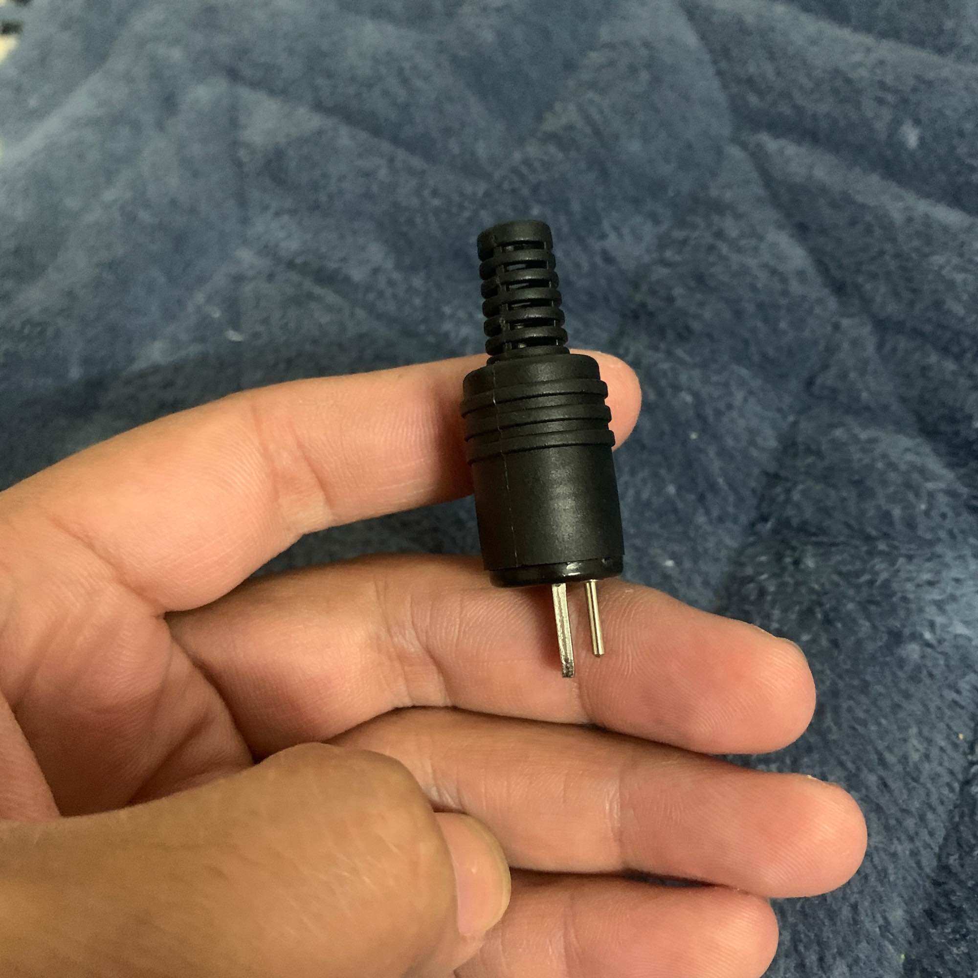Rắc loa Đức châu âu DIN 2