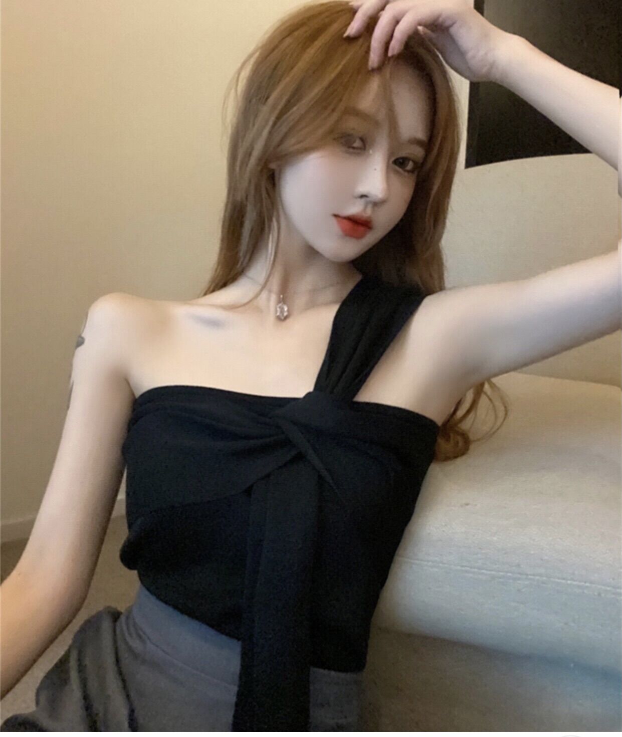 Áo nơ lệch vai