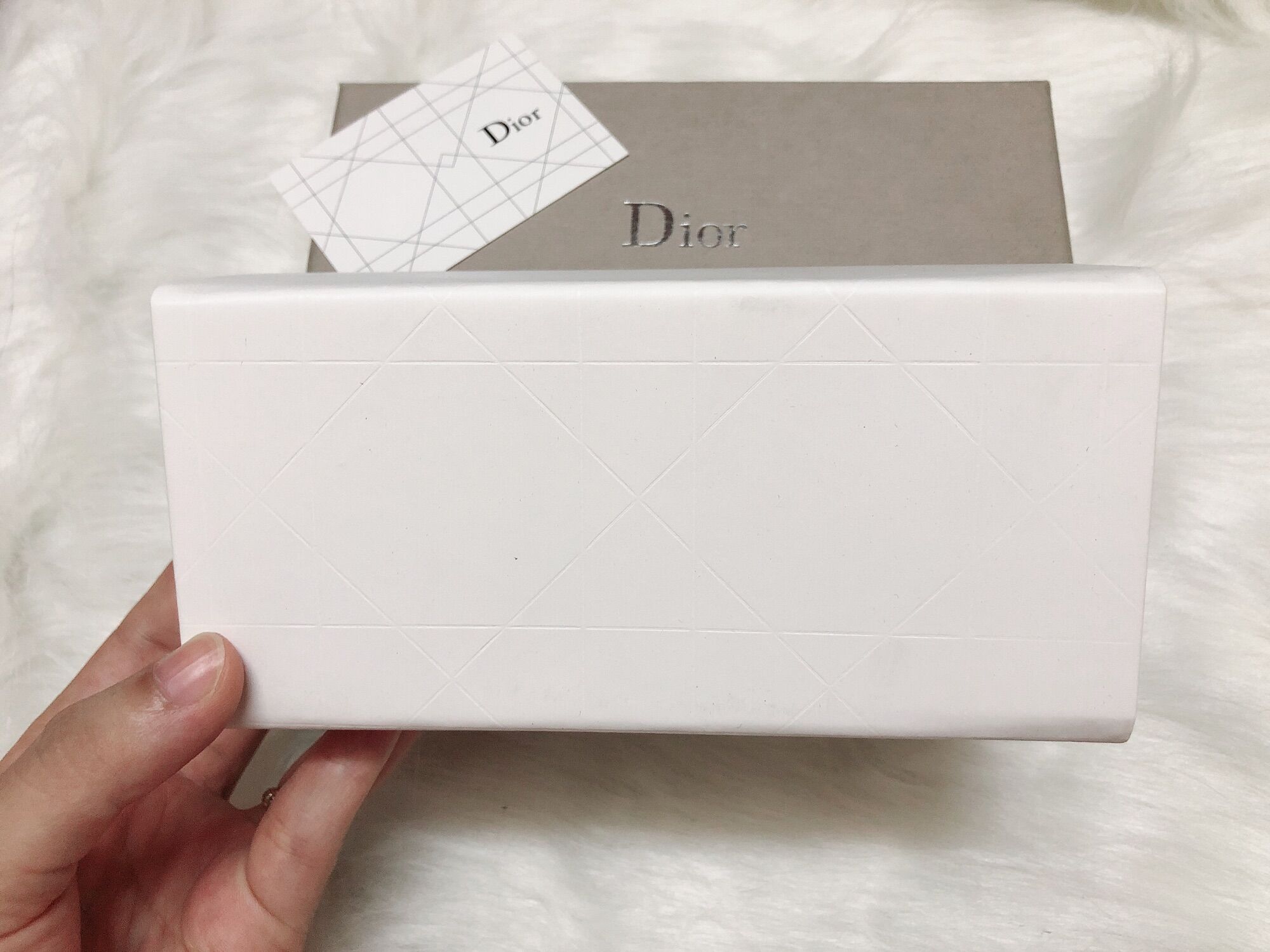 Hộp đựng kính CD