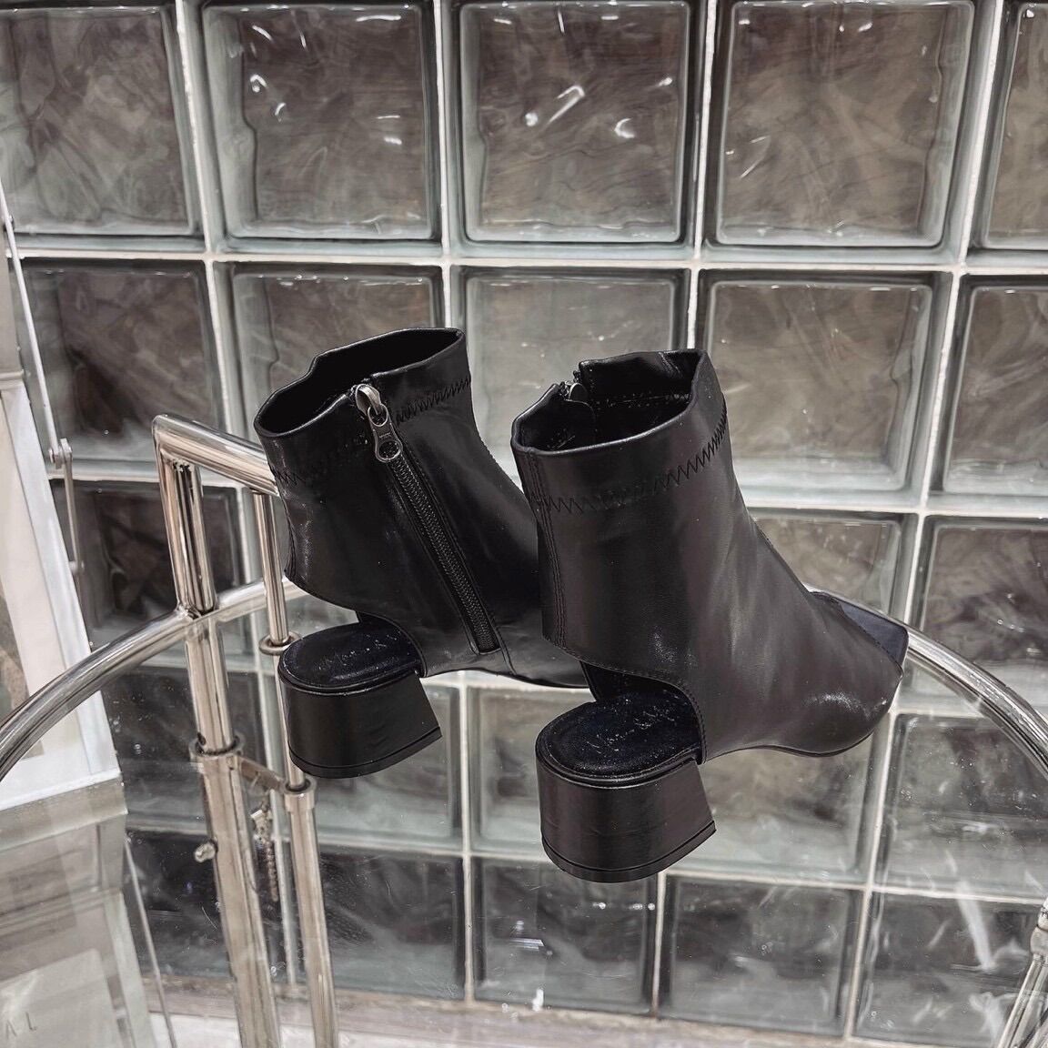 Giày bốt rọ nữ cổ lửng giày chiến binh nữ cao gót mẫu mới đế vuông 10 phân Boot Shoes