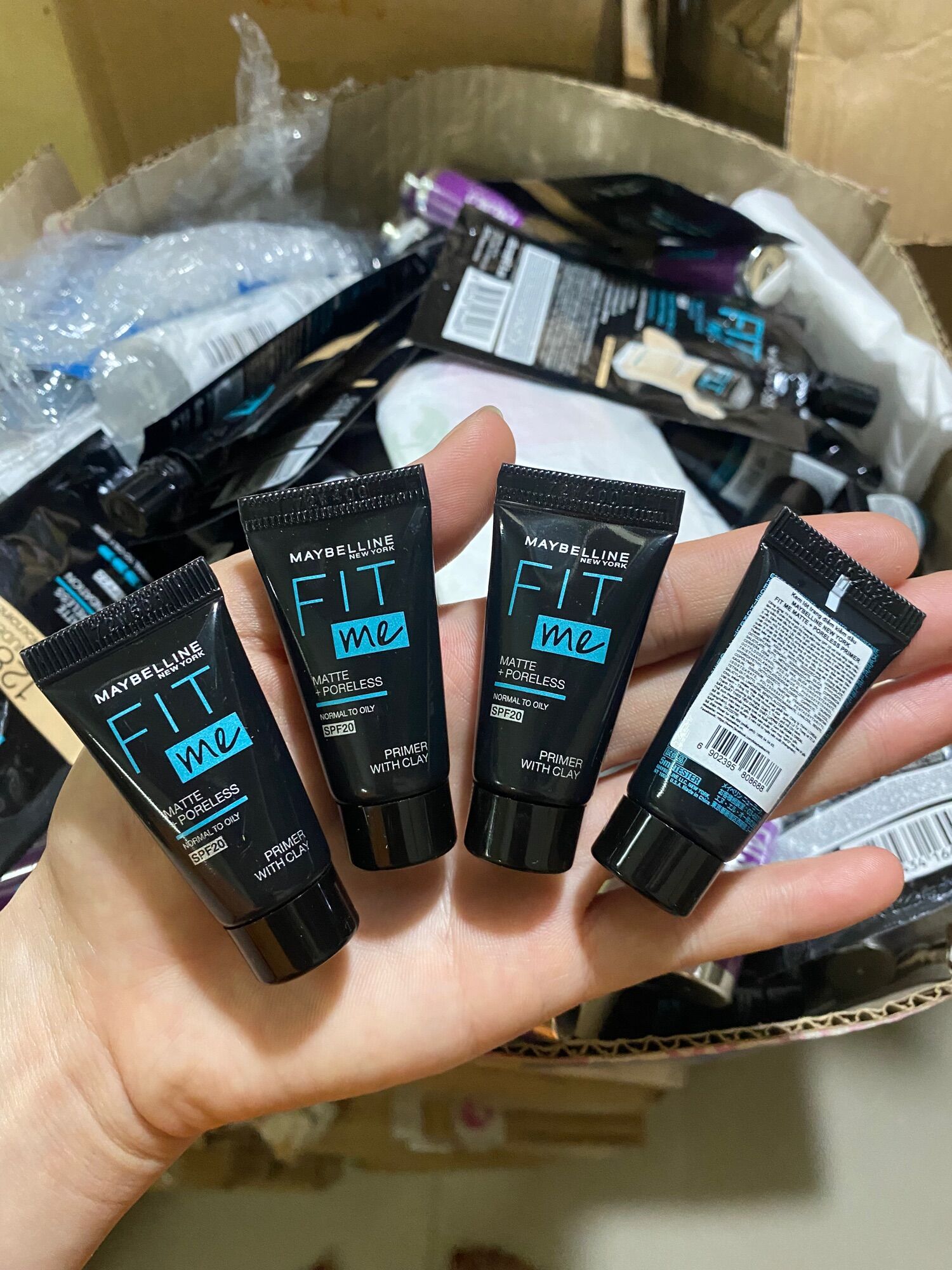 Combo 2 típ kem lót kiềm dầu ngăn xuống tông spf 20 fit me primer matte+poreless maybelline 5ml