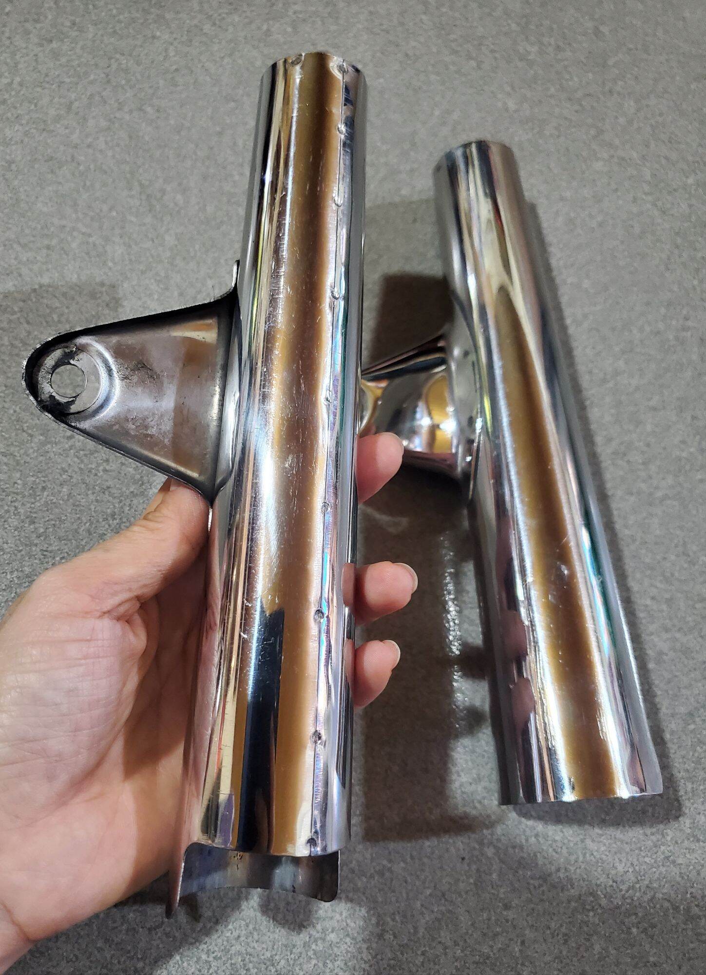 Stainless Steel Rabbit Ears Attached to the Car 67