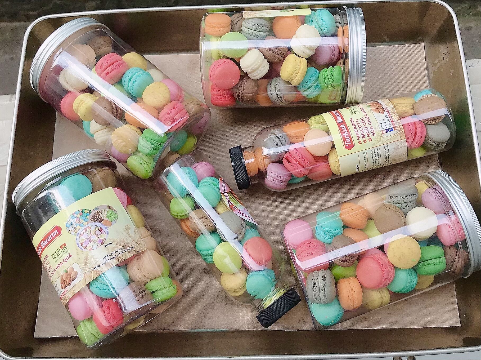 Bánh macaron -30 viên mix vị đựng trong hộp cao cấp