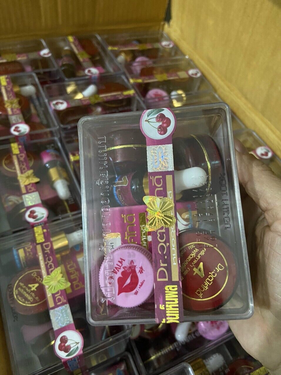Set kem nám tàn nhang yanhee cherry đỏ Thái lan