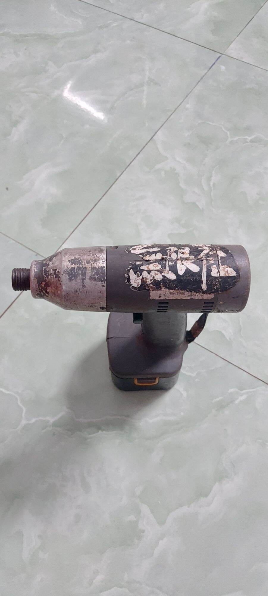 Máy bắn vít nati 12v. hàng nhật bãi 1 máy + 1pin + 1 sạc.