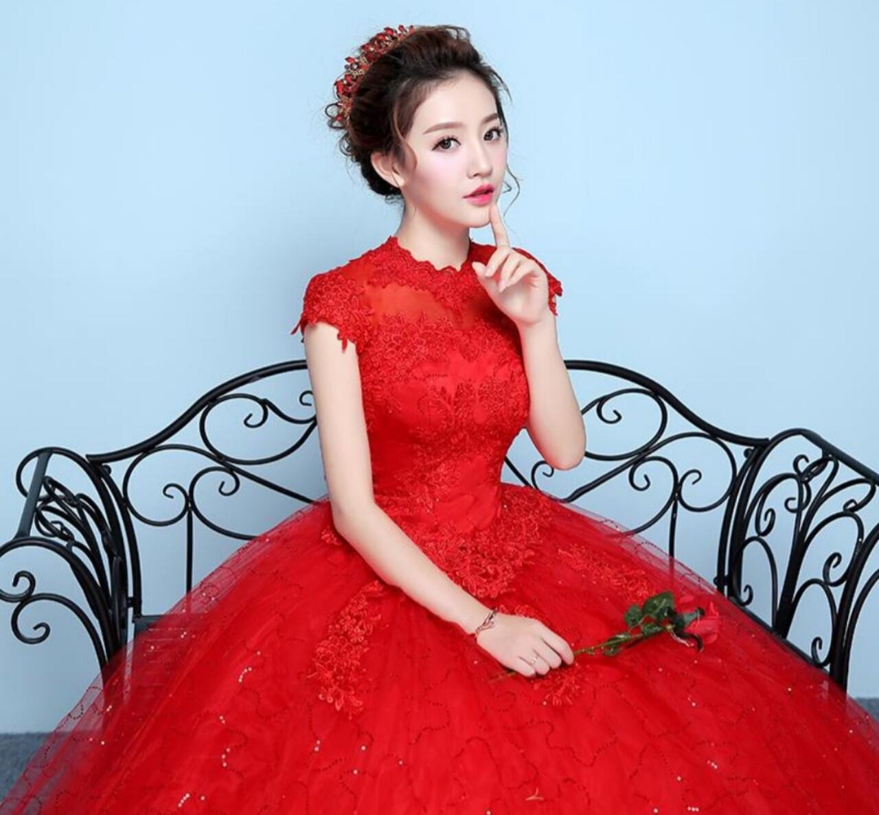Áo cưới phồng đỏ bẹc vai- V064 - Hien Vy Bridal | Áo cưới Hiên Vy | Cho  thuê áo cưới | Bán áo cưới