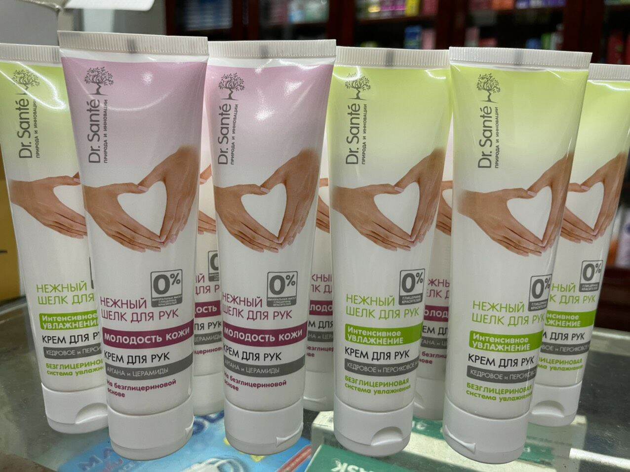 Kem dưỡng da tay Silky Hands, da mịn màng- Nga
