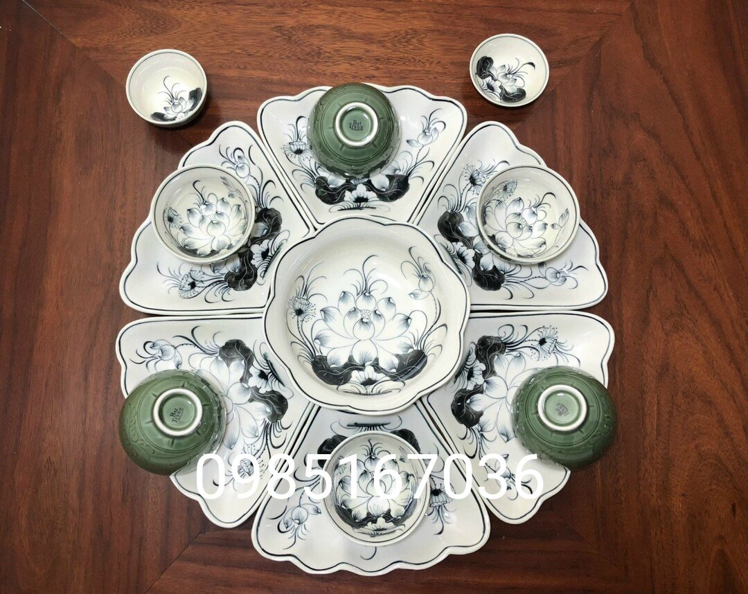Bộ bát đĩa hoa mặt trời vẽ sen,mặt ngoài men xanh đồng