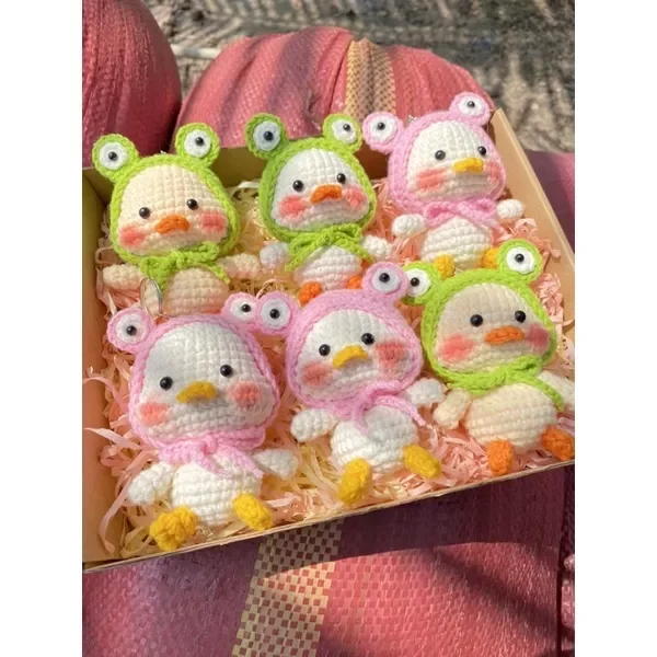 Móc khóa bé vịt đội mũ ếch handmade xinh xắn TL29