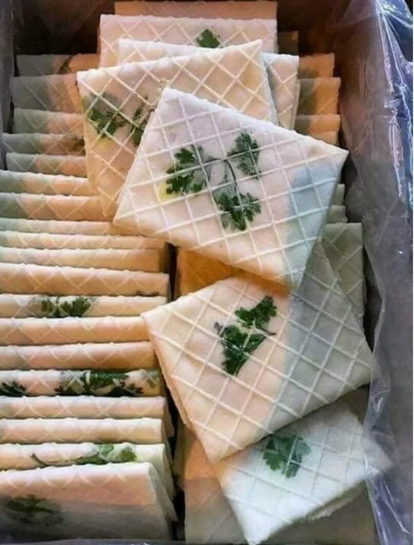 1kg bánh ngò kẹp đậu phộng (đặc sản Huế)