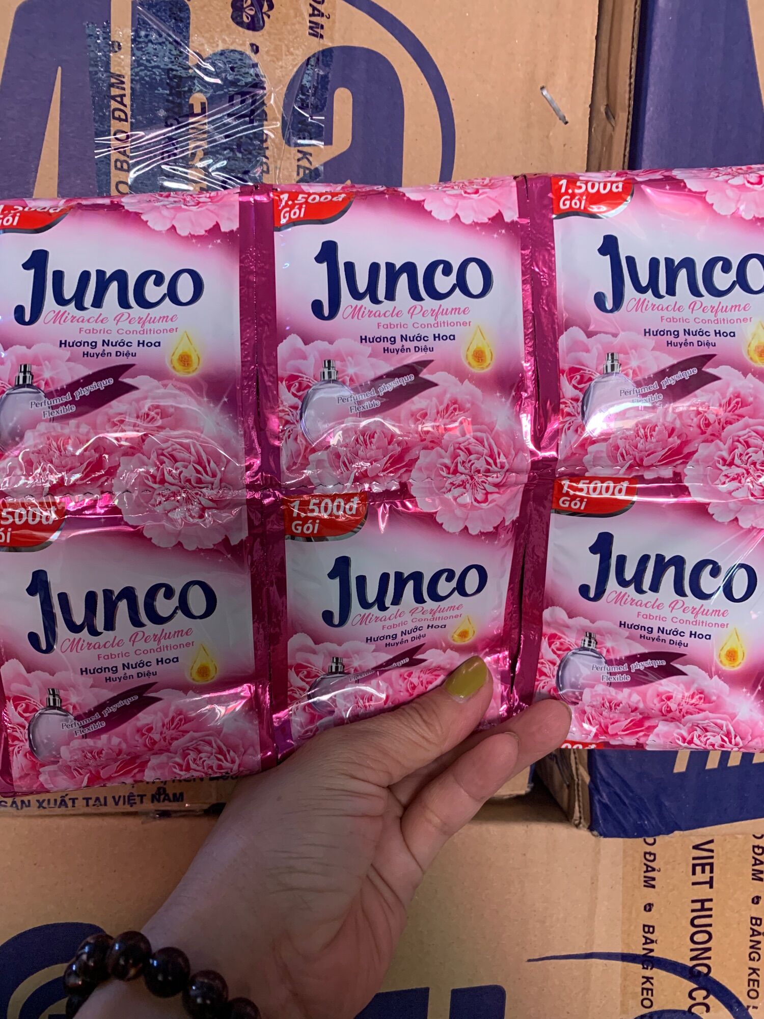 Nước xả vải Junco Huyền dịu combo 30 gói
