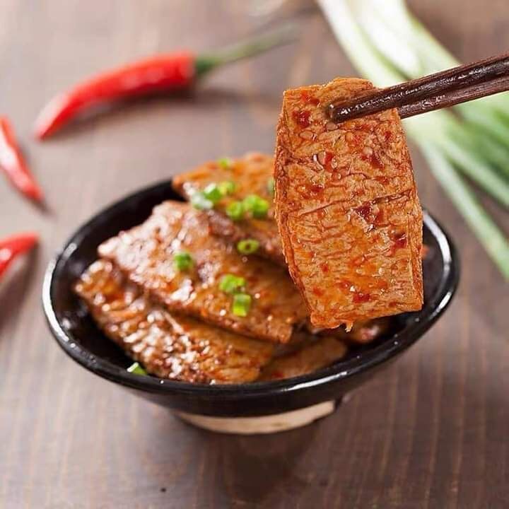 1 hộp thịt cay BBQ thơm ngon 20 gói