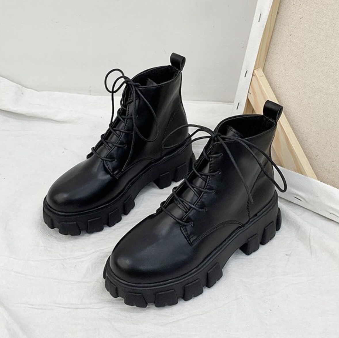 Boot chiến binh Martin Gothic (nhám, bóng) size 35-40