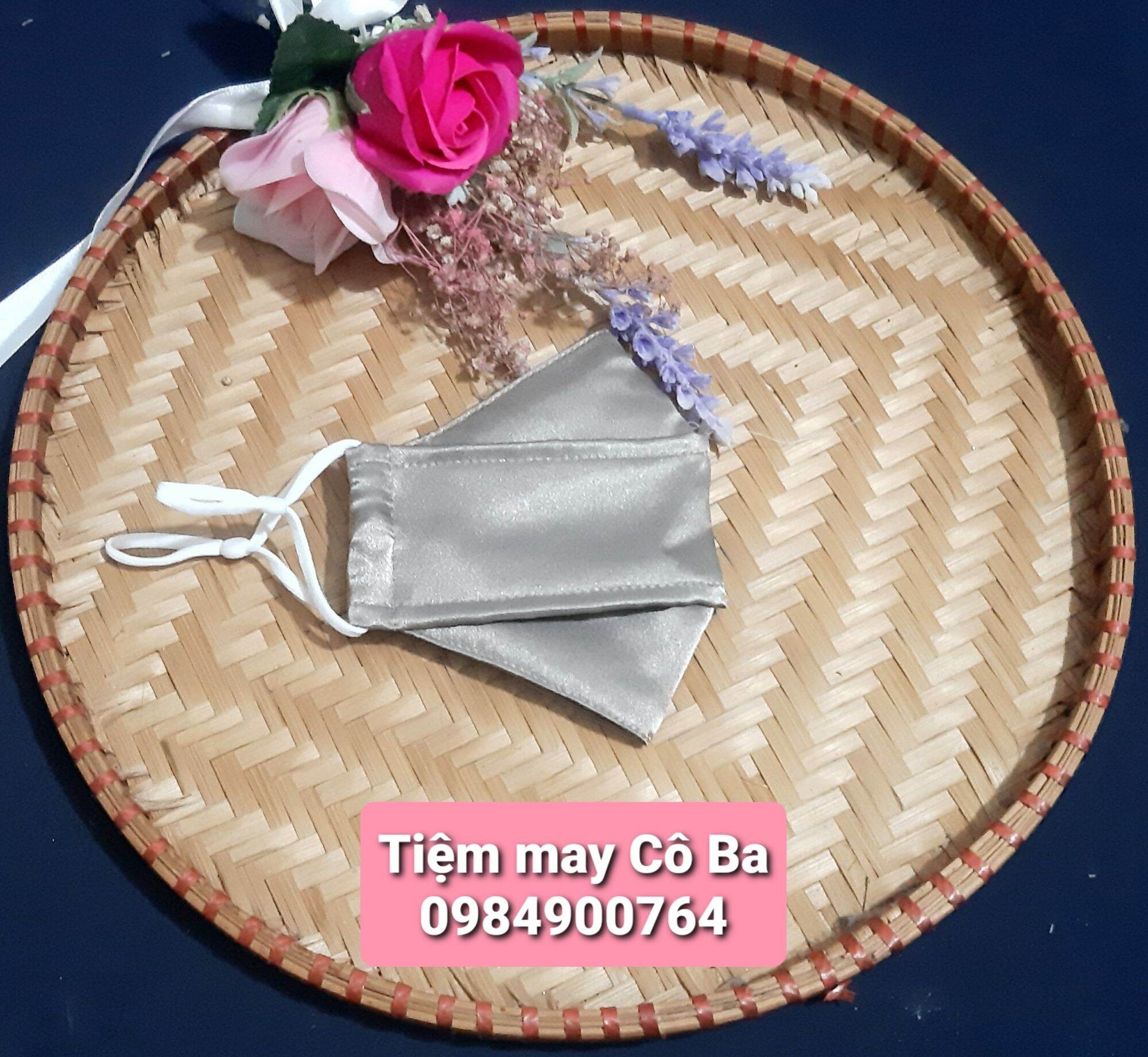 khẩu trang vải lụa 3D  mỏng nhẹ mềm mát