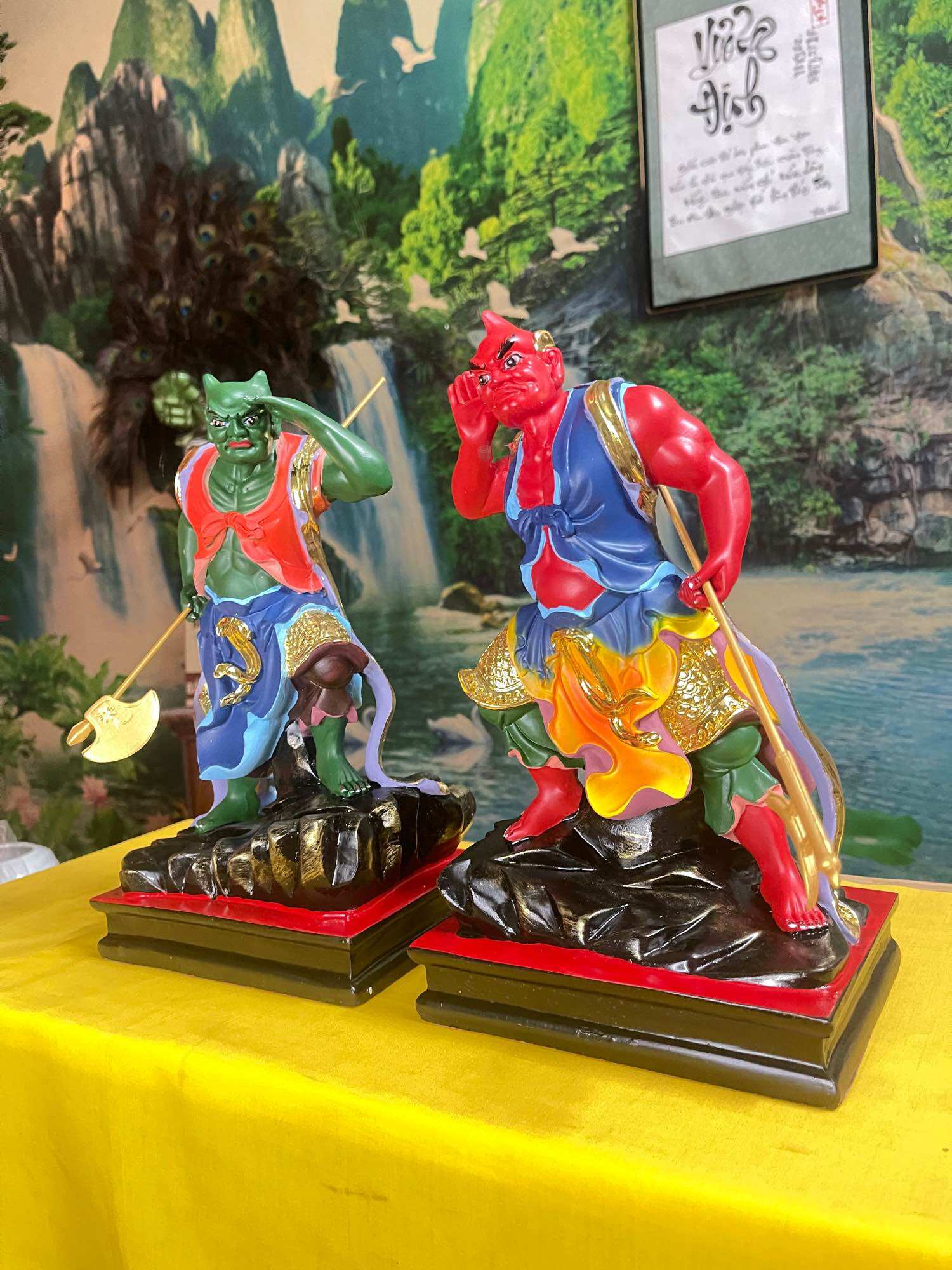 Tượng Thiên Lý Nhãn Thuận Phong Nhĩ
