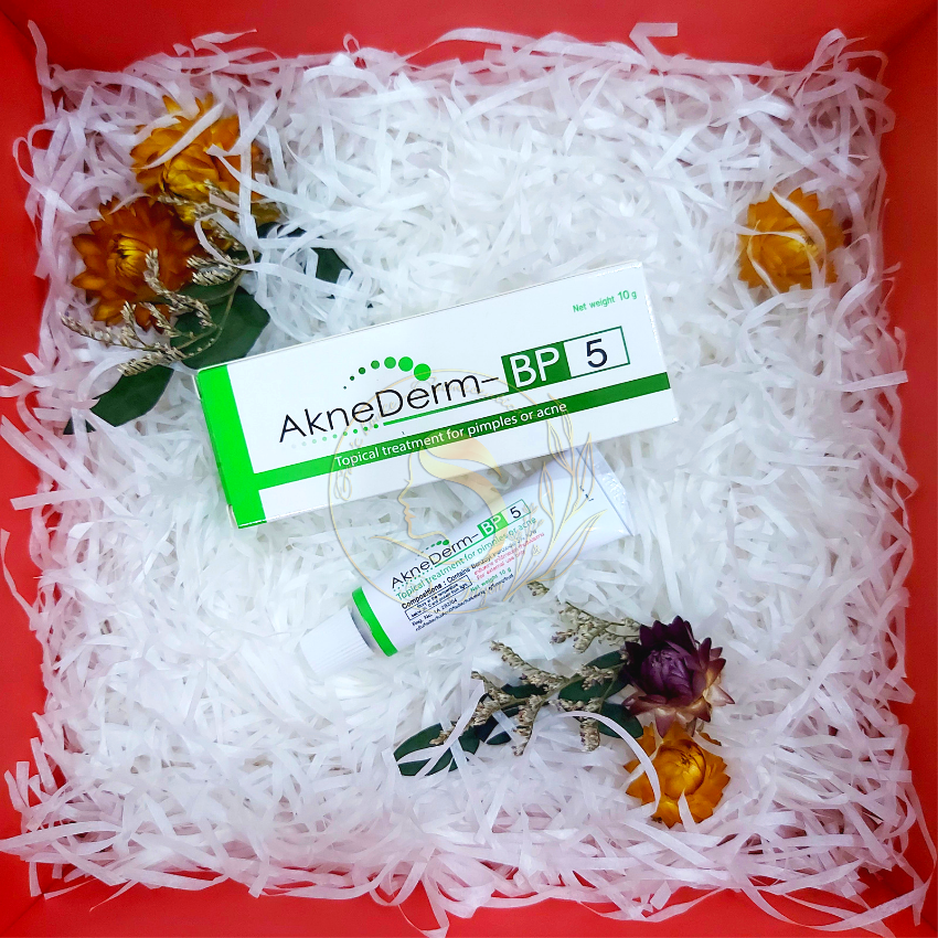Kem chấm mụn viêm, mụn mủ AkneDerm BP5% 10g
