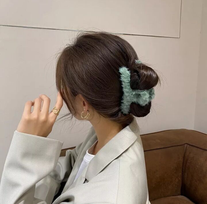 Kẹp tóc nữ lông nhung nhiều màu sắc dễ thương