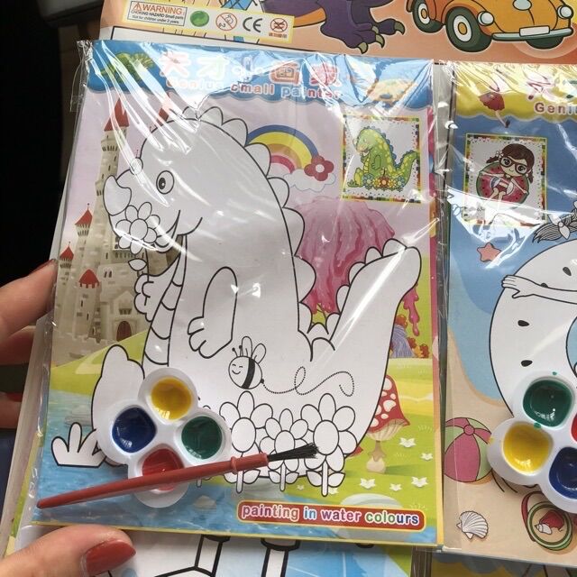 Vỉ 21 tranh tô màu bé