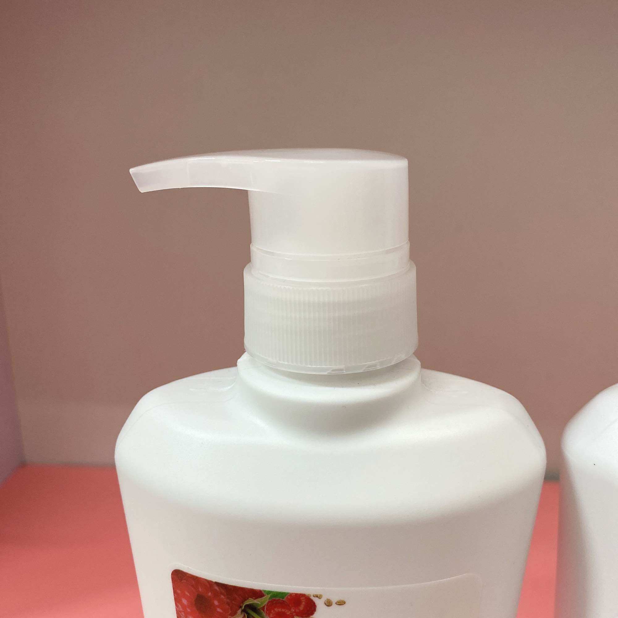 Sữa tắm Hazeline 670g