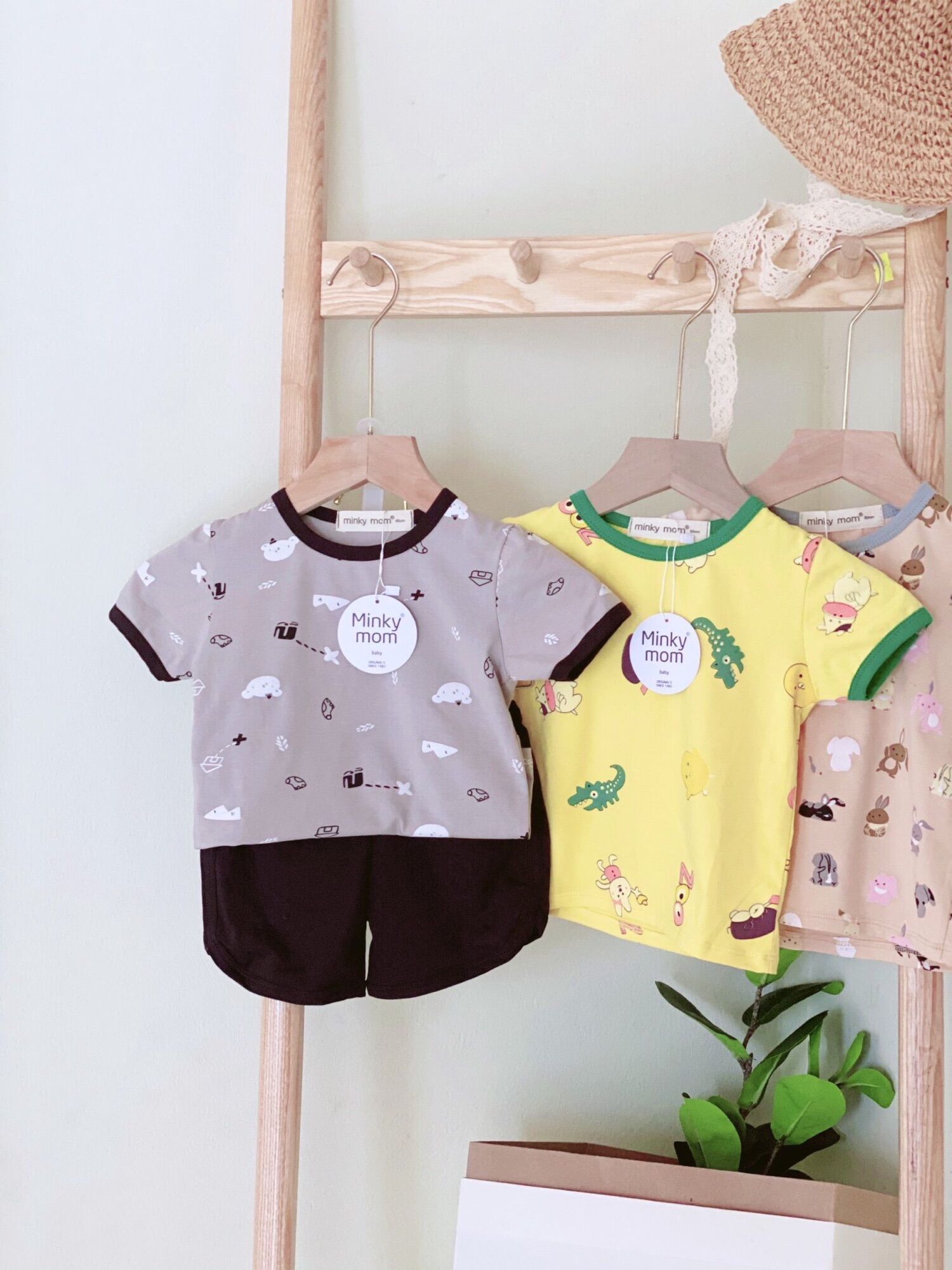 ☘️☘️Bộ Minky mom cộc tay họa tiết☘️☘️