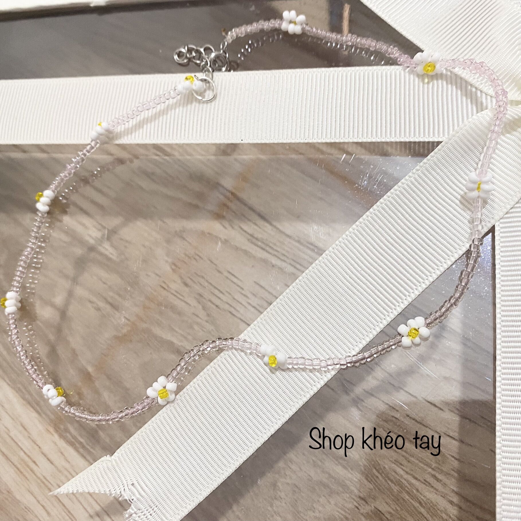 Vòng cổ chocker hạt cườm pha lê hoa cúc xinh xắn