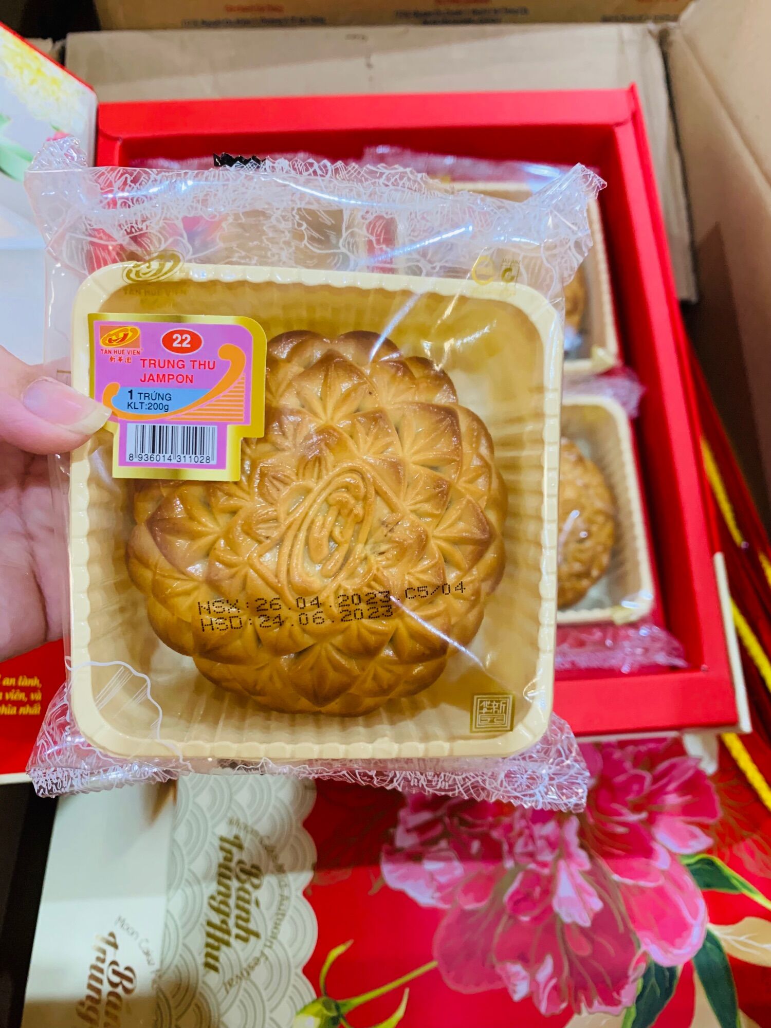 Bánh trung thu thập cẩm Tân Huê Viên (hộp 4cái)