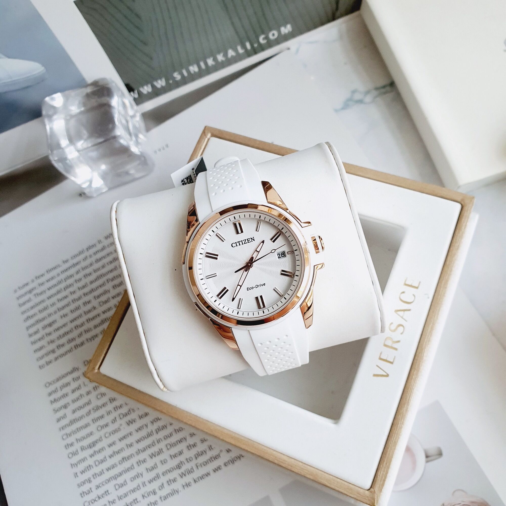 Đồng hồ nữ citizen