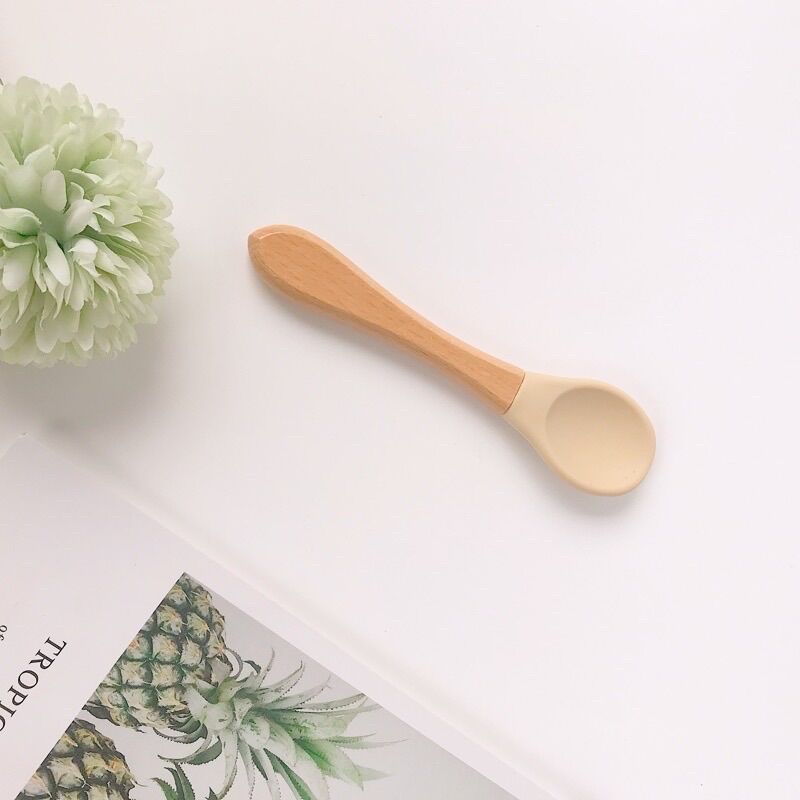Thìa silicon cán gỗ cho bé ăn dặm