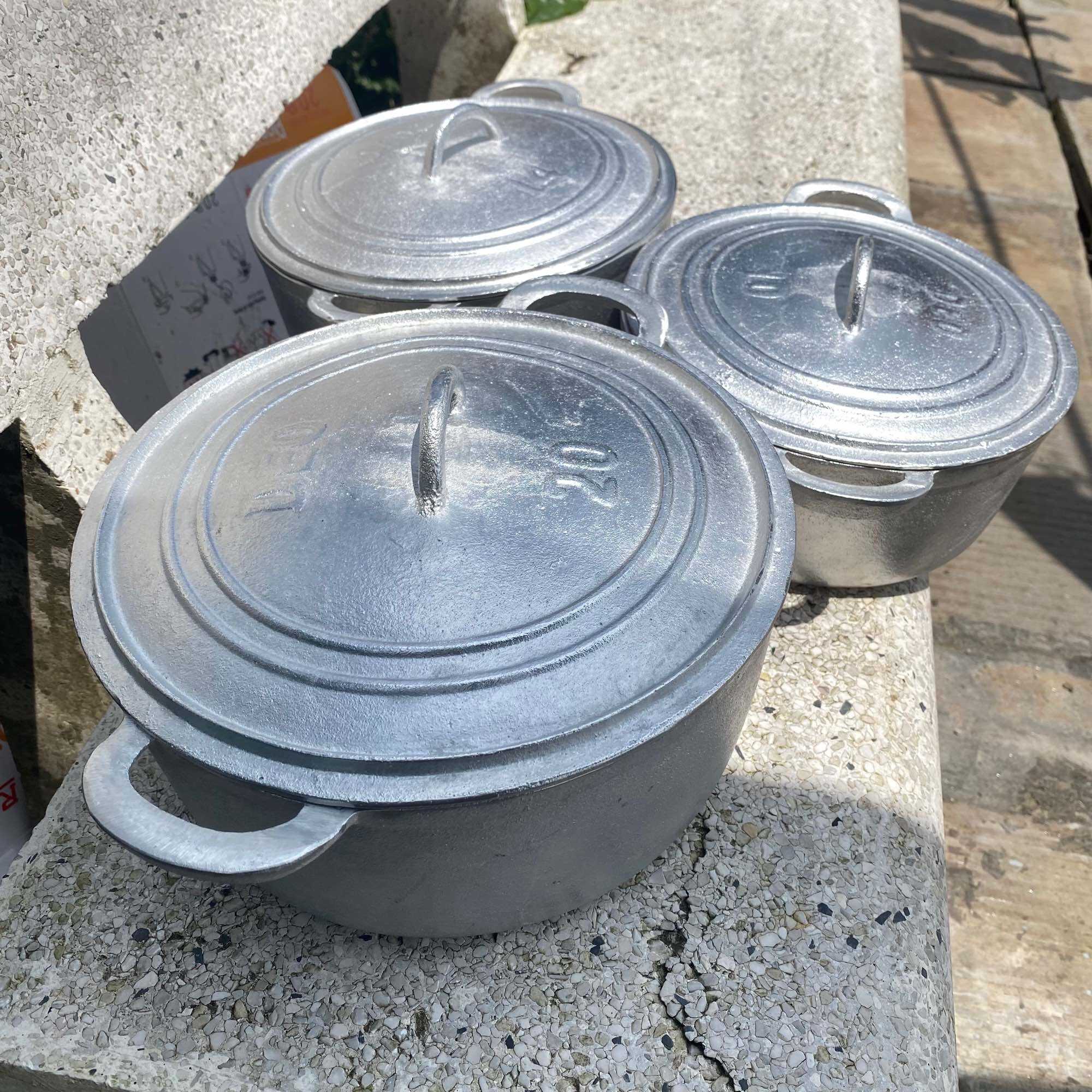 Nồi gang đúc nguyên khối cao cấp đủ Size