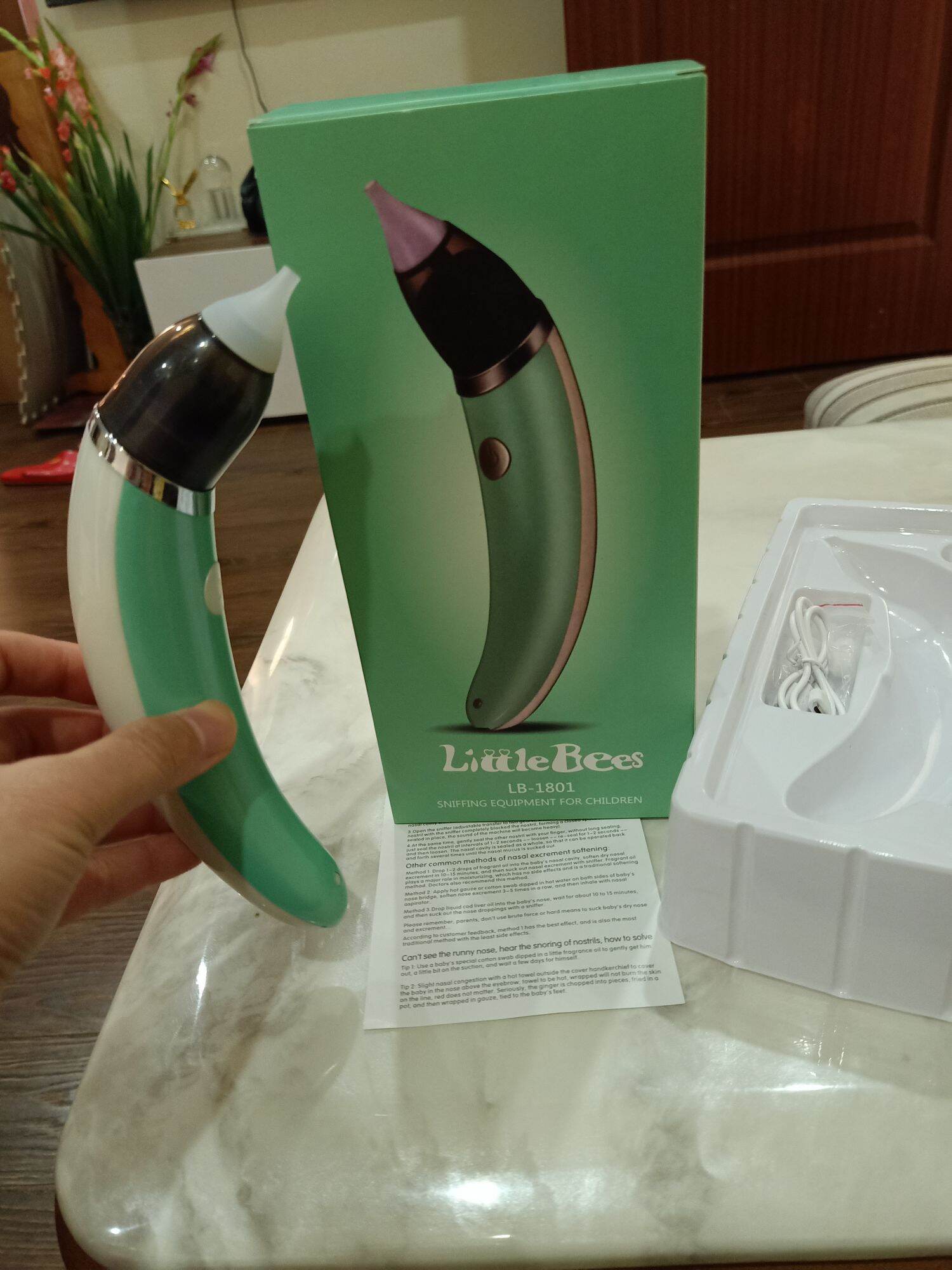 Máy hút mũi cho bé Little Bees LB-1801 tiện lợi, hút sạch sẽ nhanh gọn