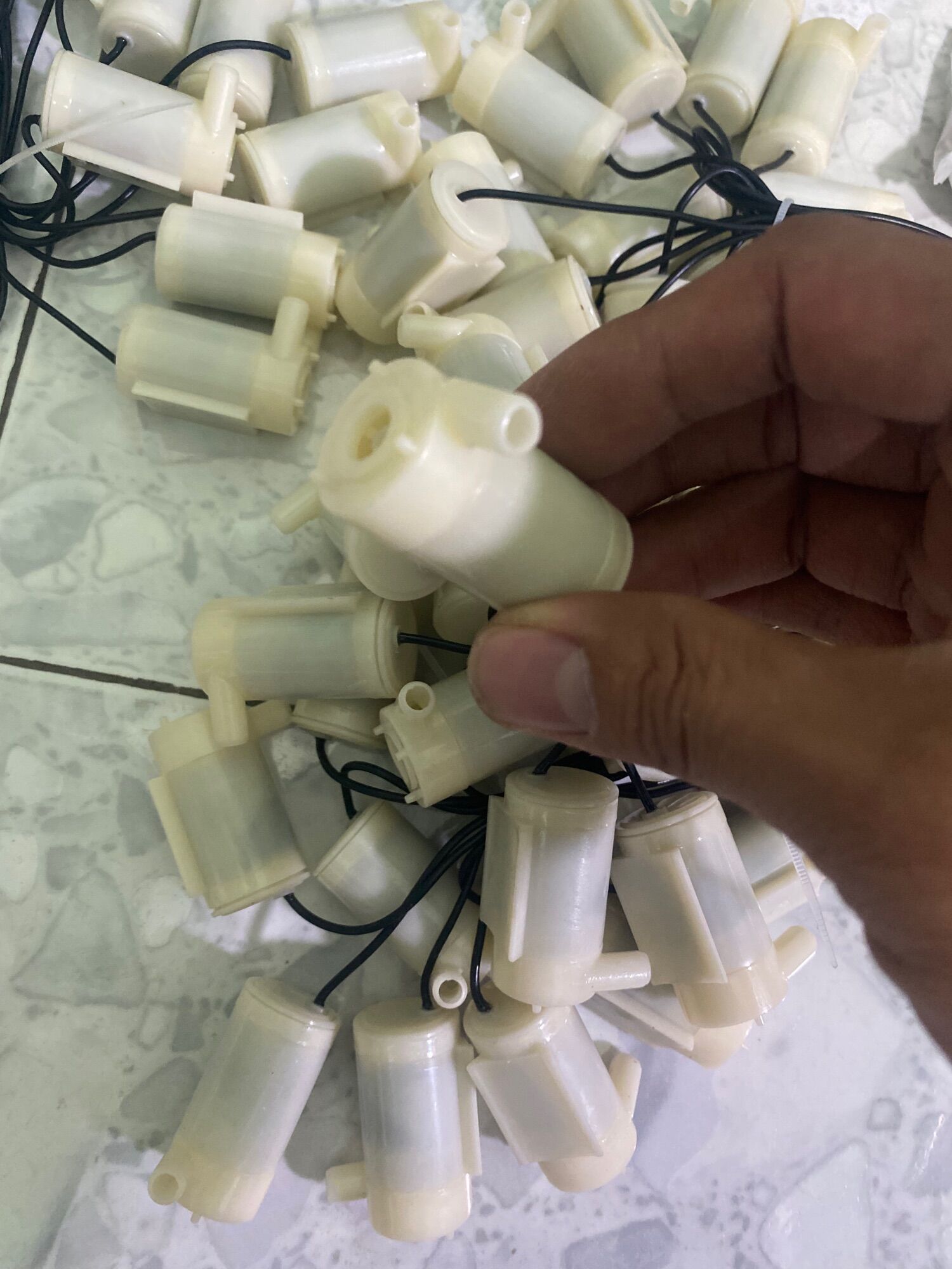 Máy bơm nước mini dc 3-5v bơm chìm ứng dụng hồ cá tiểu cảnh