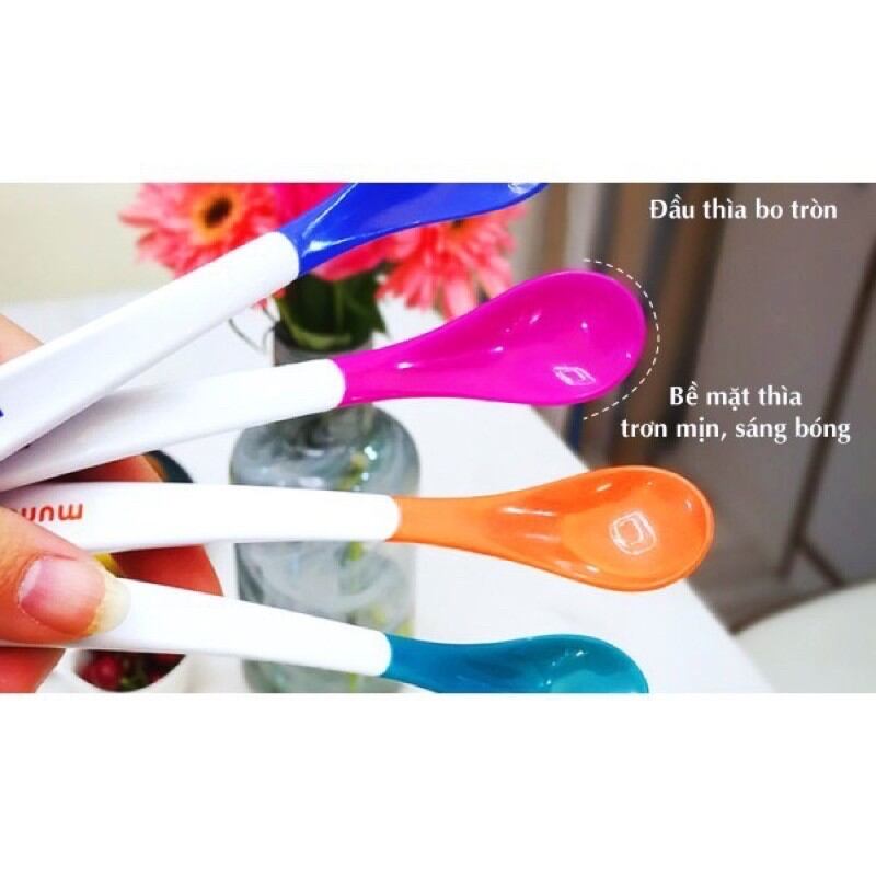 Thìa ăn dặm silicon báo nóng Munchkin Mỹ