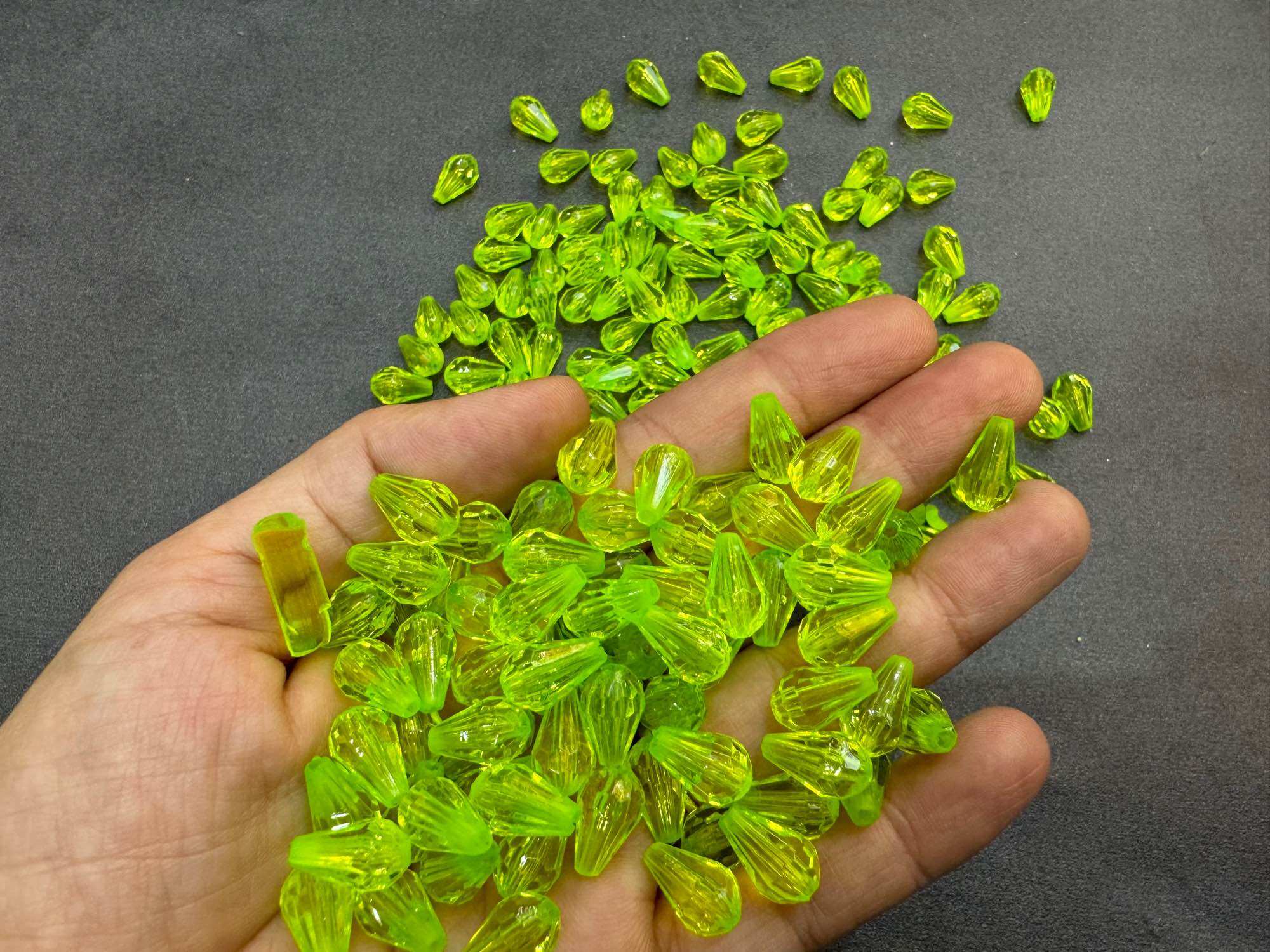 100G Chuỗi Hạt Giọt Nước Pha Lê Nhựa 12mm