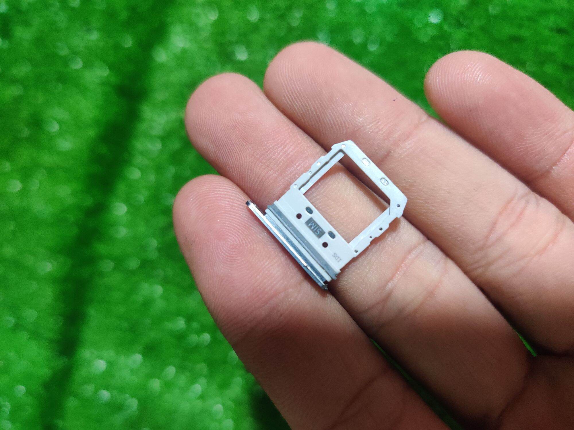 Khay sim sam.sung S10 5G màu bạc