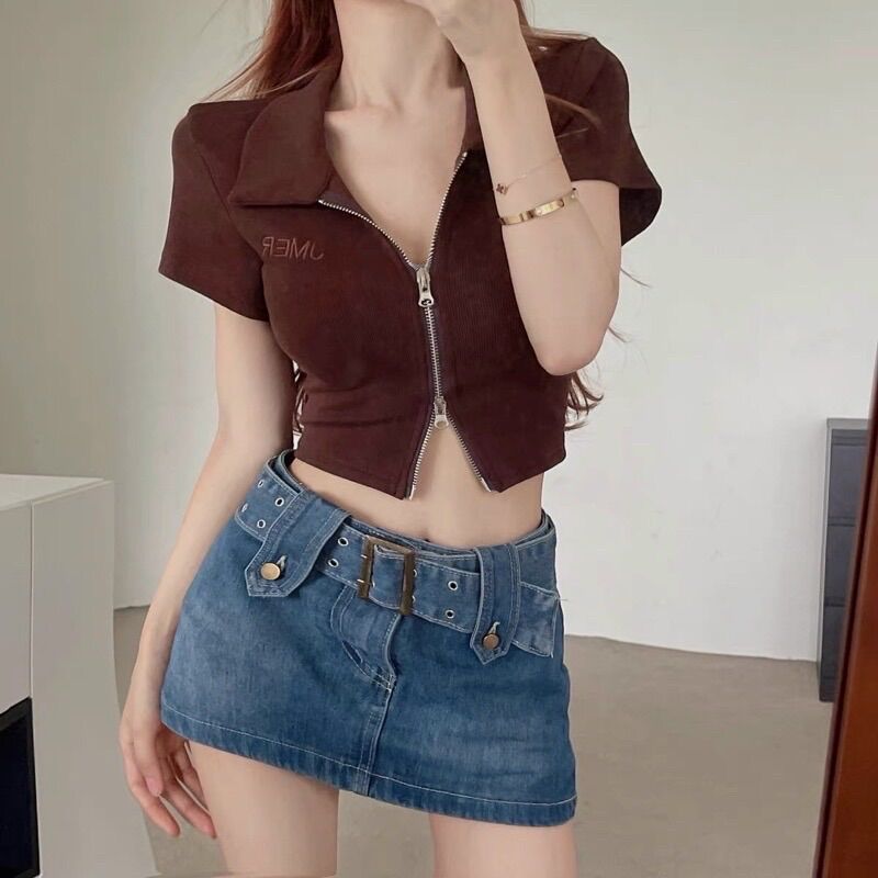 Áo croptop cổ bẻ khoá giữa BG NÂU
