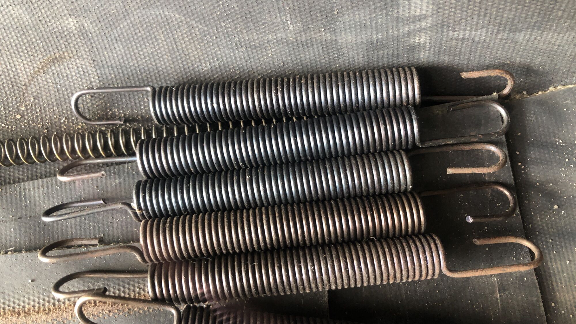Lò xo kéo phi 14 (sợi 1mm;1.2mm;2.5;3mm dài 10;12;13;15;17cm)👍🏻👍🏻👍🏻