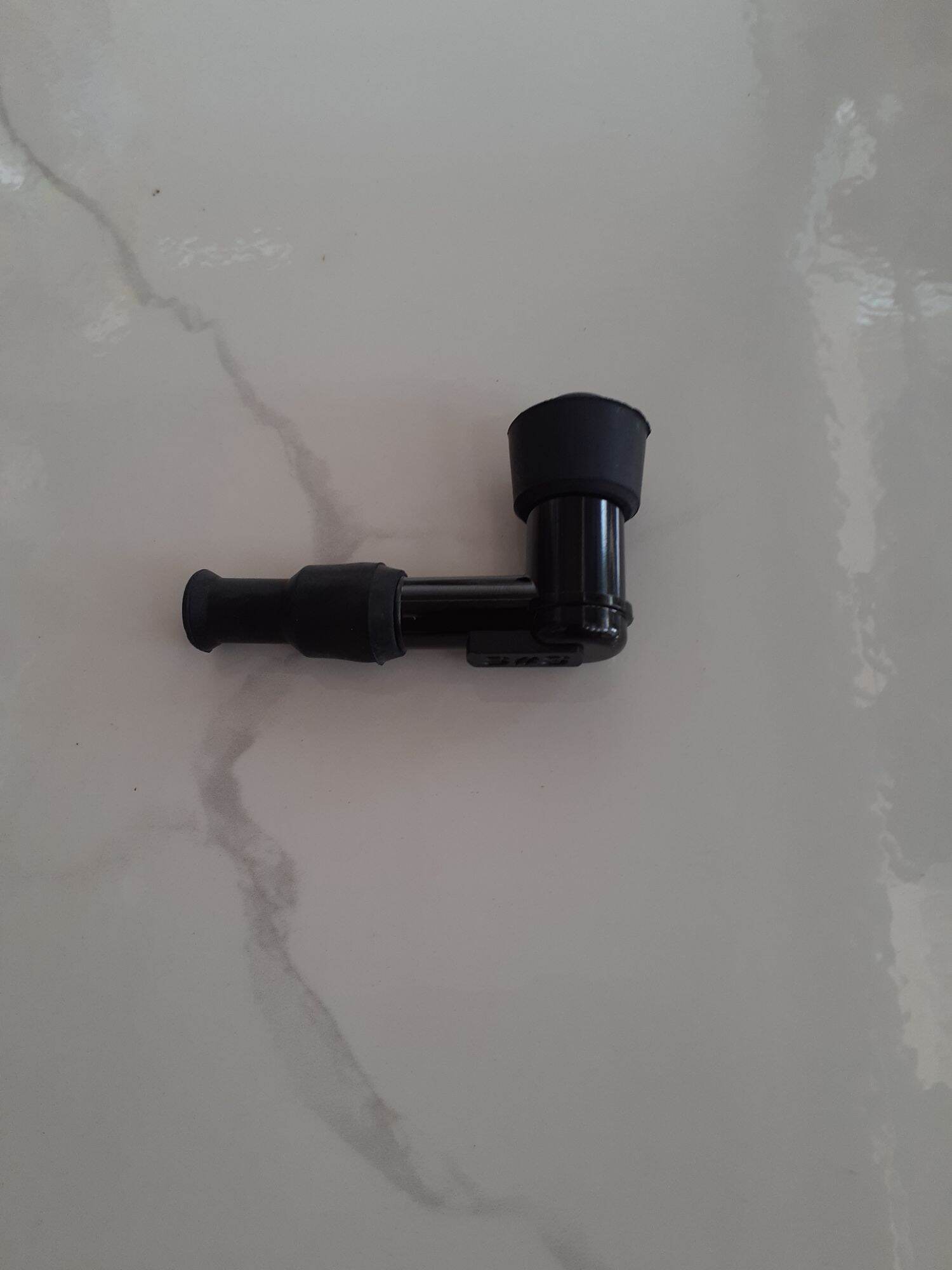 Nắp chụp bugi xe máy dream wave cub sirius có trở