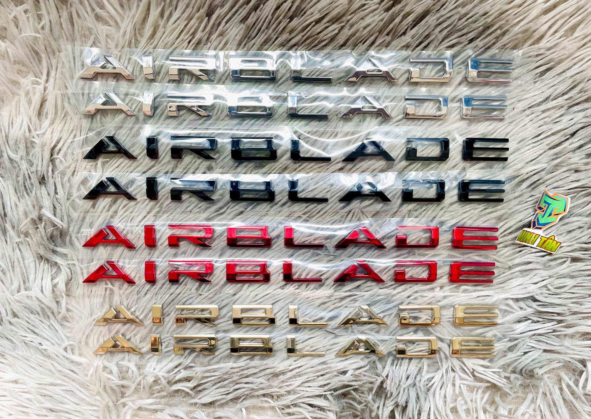 Tem chữ nổi 3d airblade 2020-2024 giá 1 cặp)