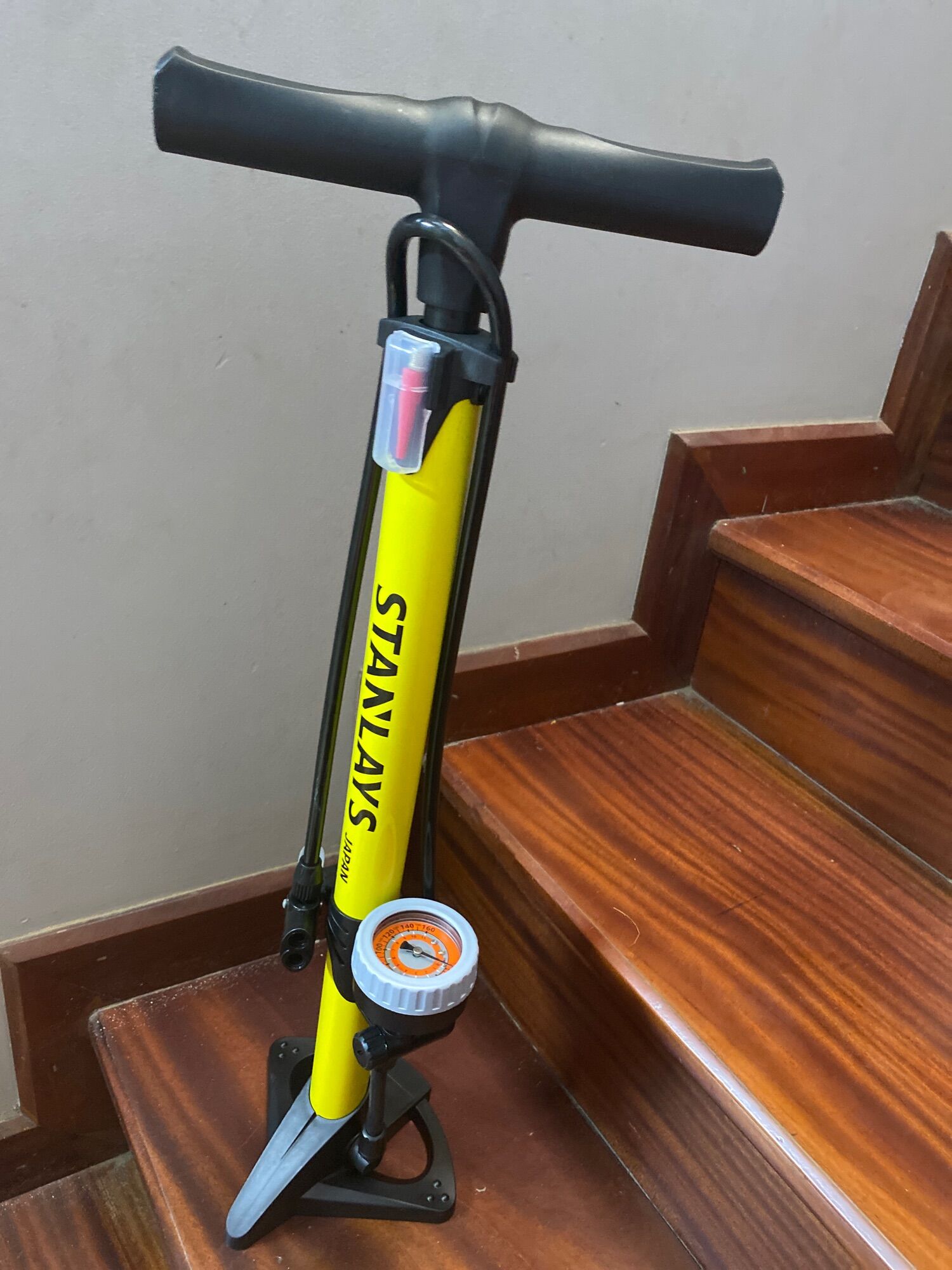 Bơm Tay Đồng hồ Stanlay cao cấp