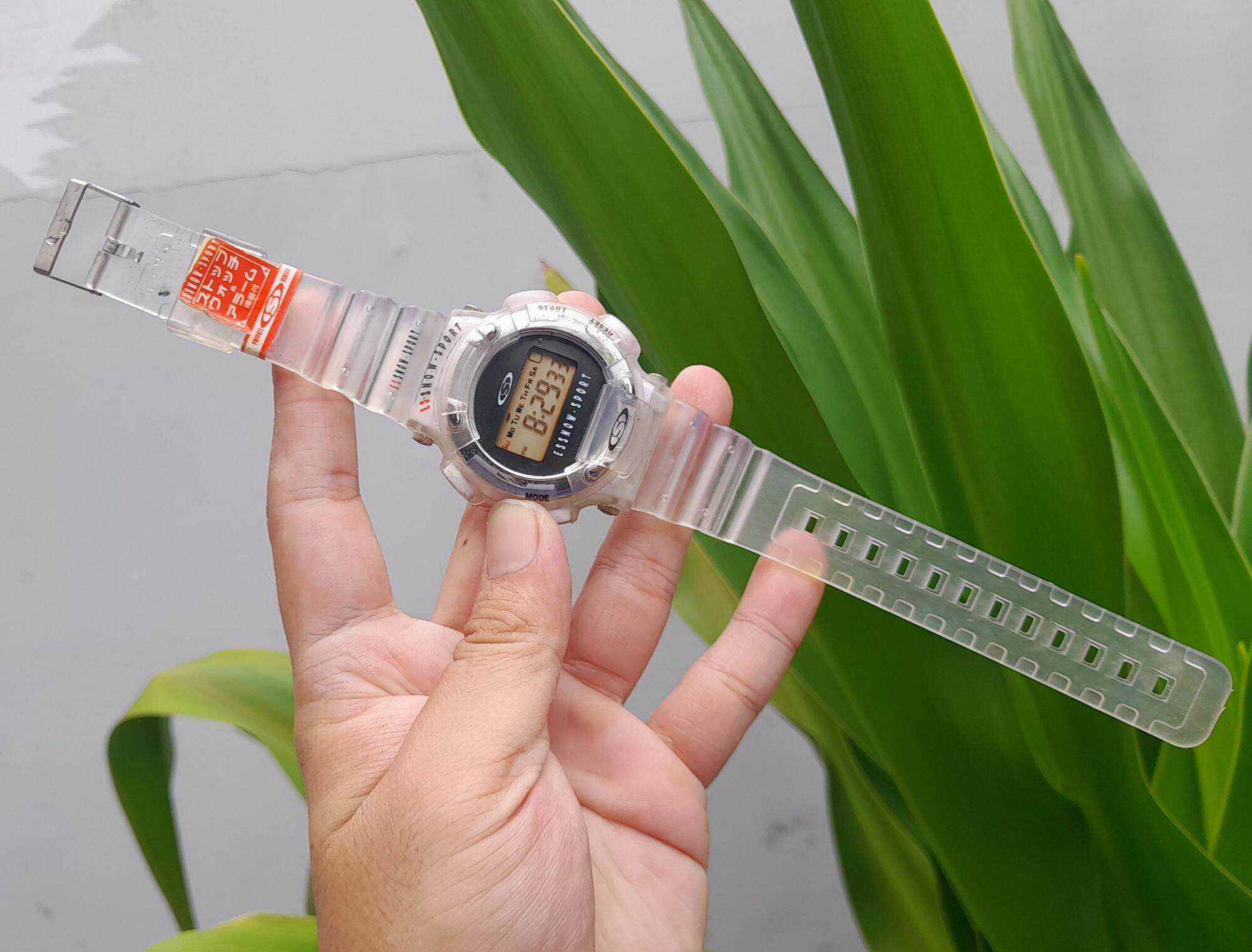 Đồng hồ điện tử phong cách thời trang thể thao