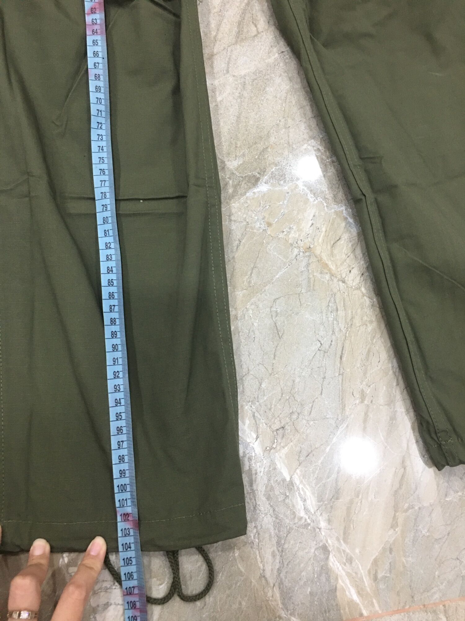 Quần túi chéo chất vải ka ro