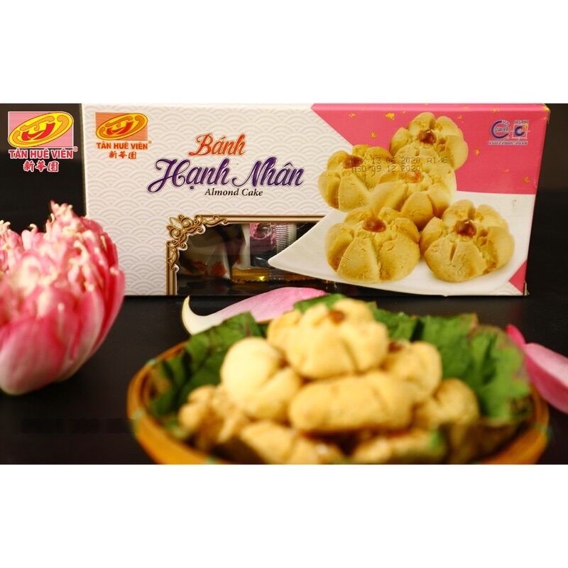 Bánh Hạnh nhân Tân Huê Viên