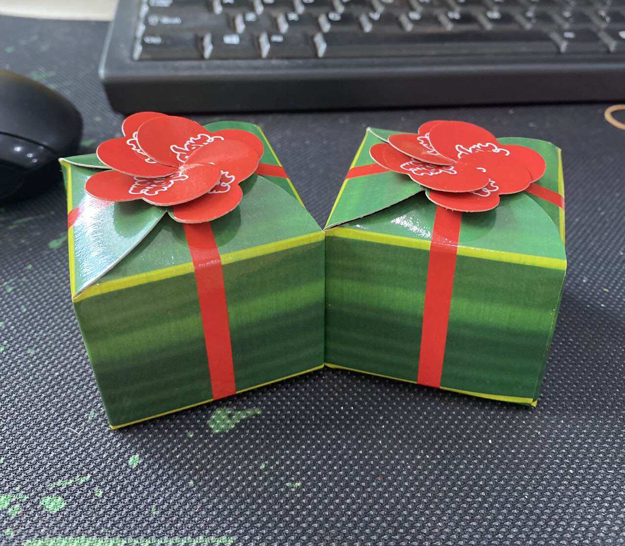 Combo 60 hộp quà đựng bánh phu thê (tim)