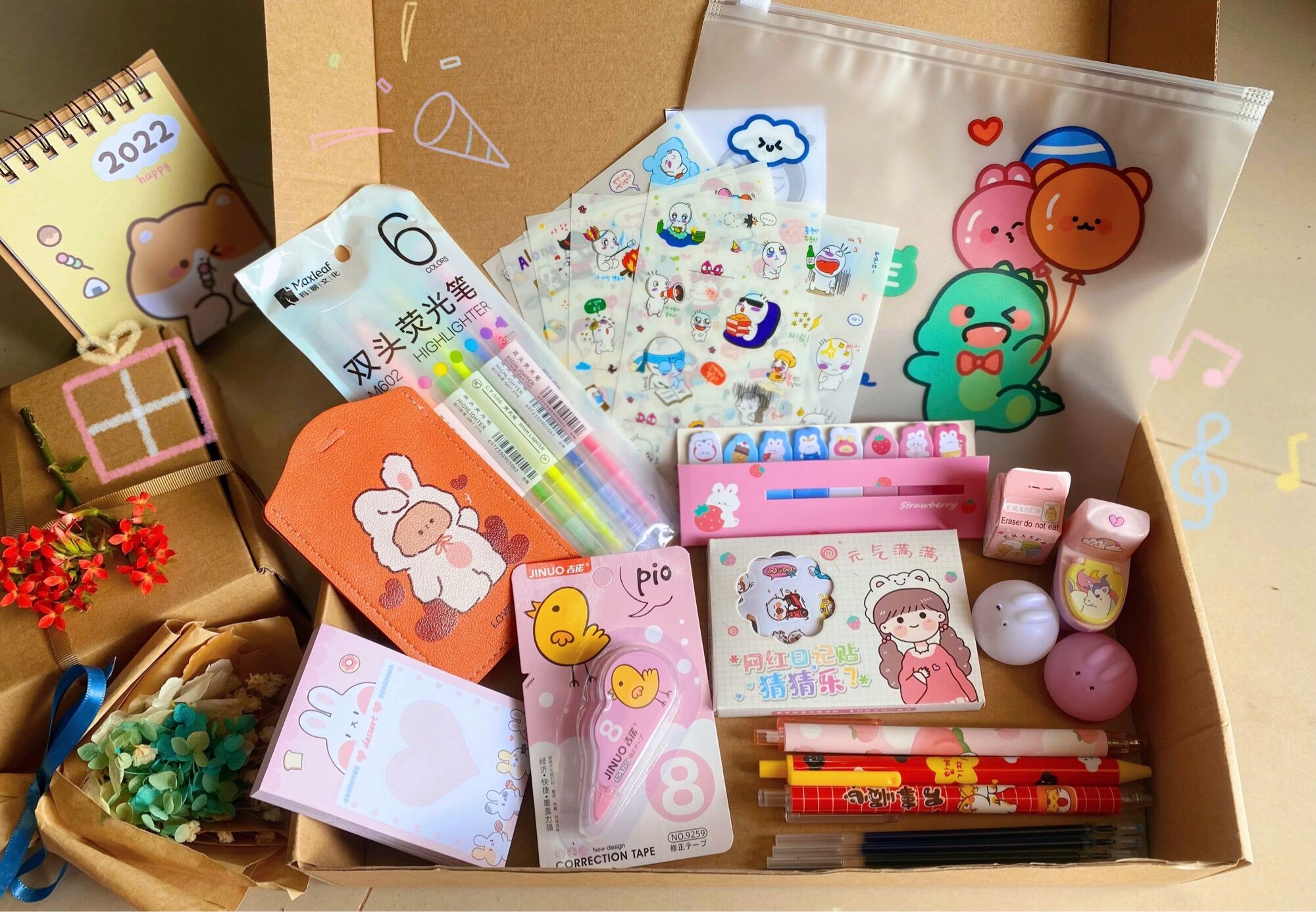 Hộp đồ dùng học tập Tặng kèm thước kẻ xinh xắn cho năm học mới may mắn 🎀❤🎀