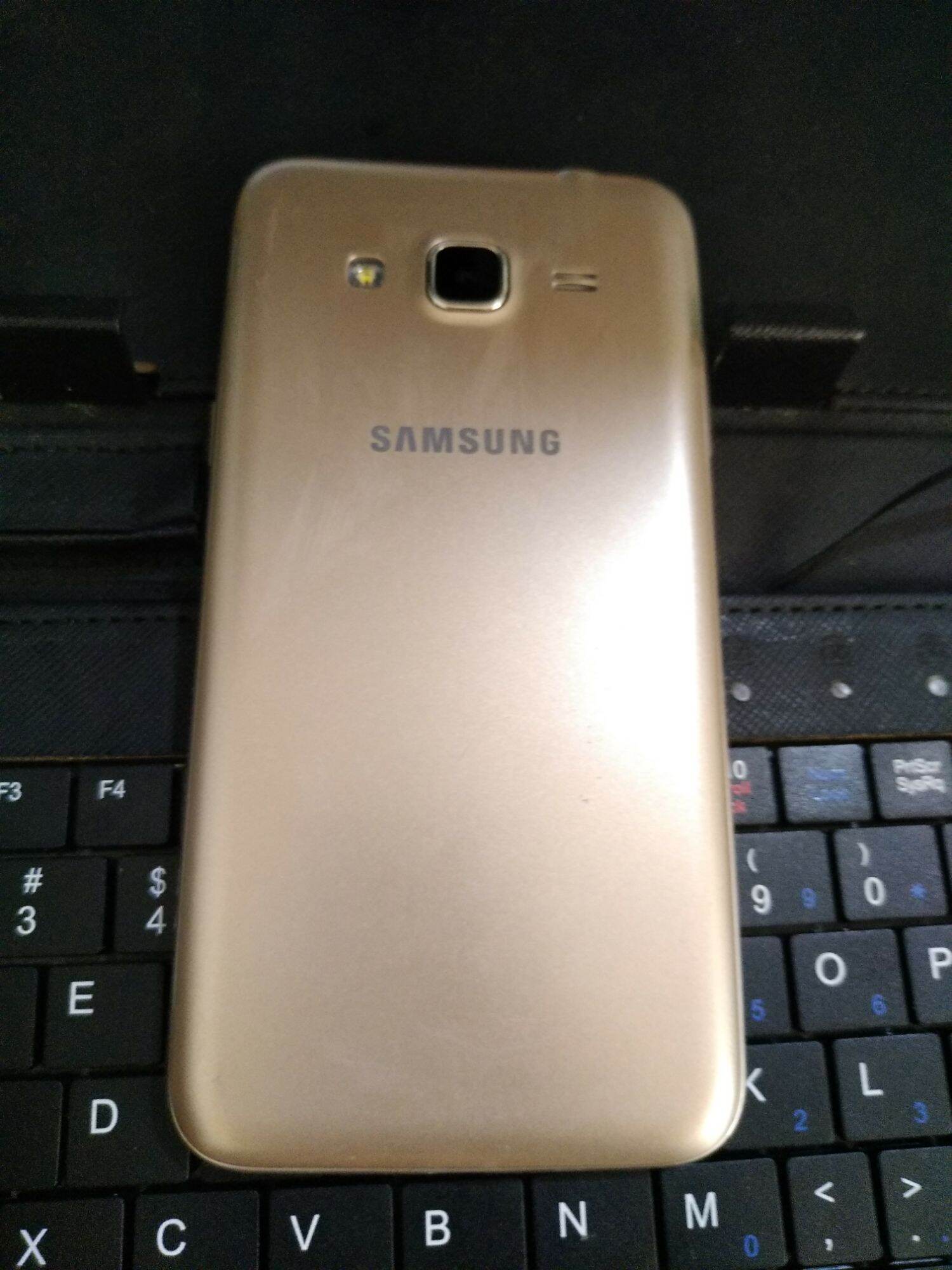 Samsung Galaxy J3 2016 Like New Ảnh thật