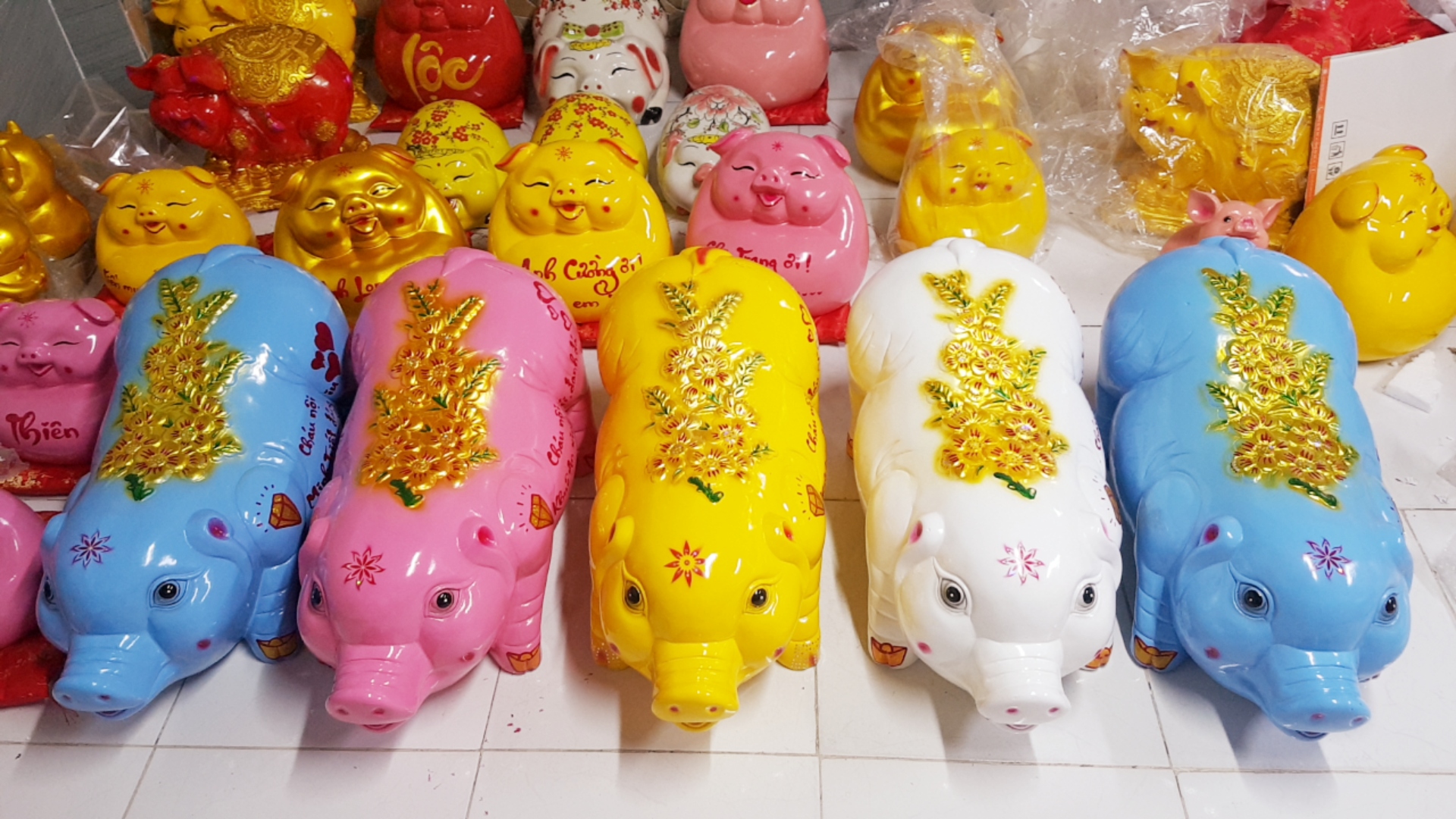 Lợn đất to khổng lồ hoa nổi cực đẹp