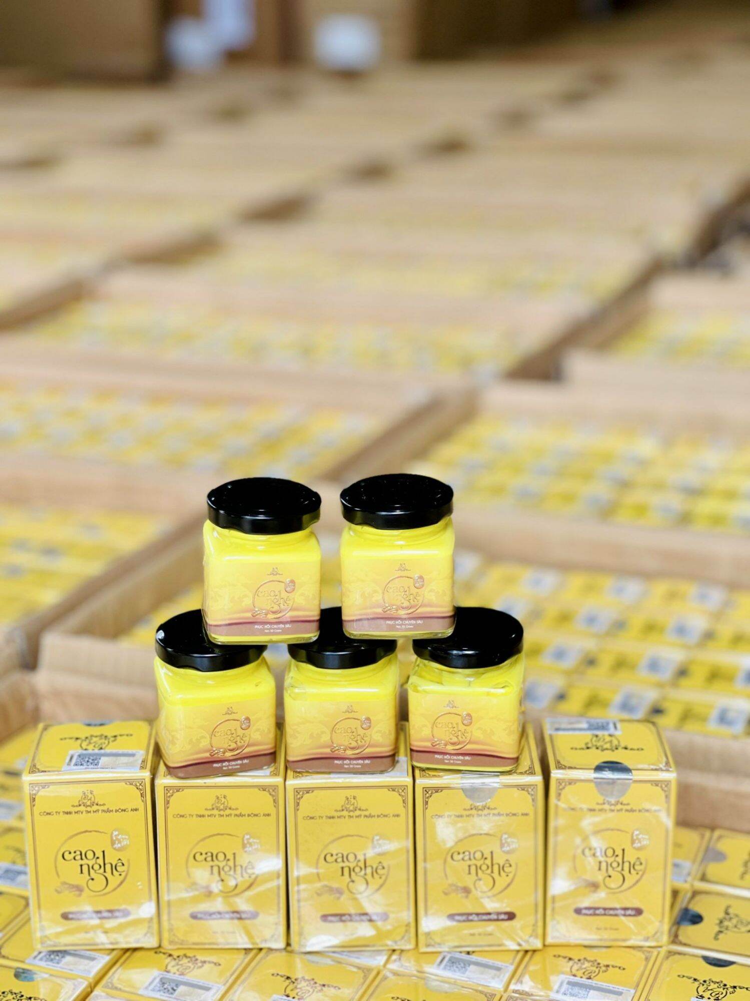 Cao Nghệ Collagen X3 Đông Anh – Kem dưỡng ẩm trắng da, mờ thâm nám sẹo mụn, ngăn lão hóa – Hũ 20 g