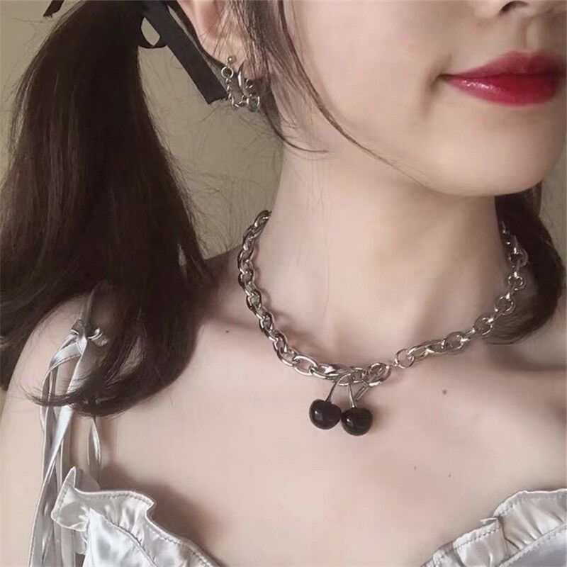 Dây chuyền cherry đen loại đẹp cá tính