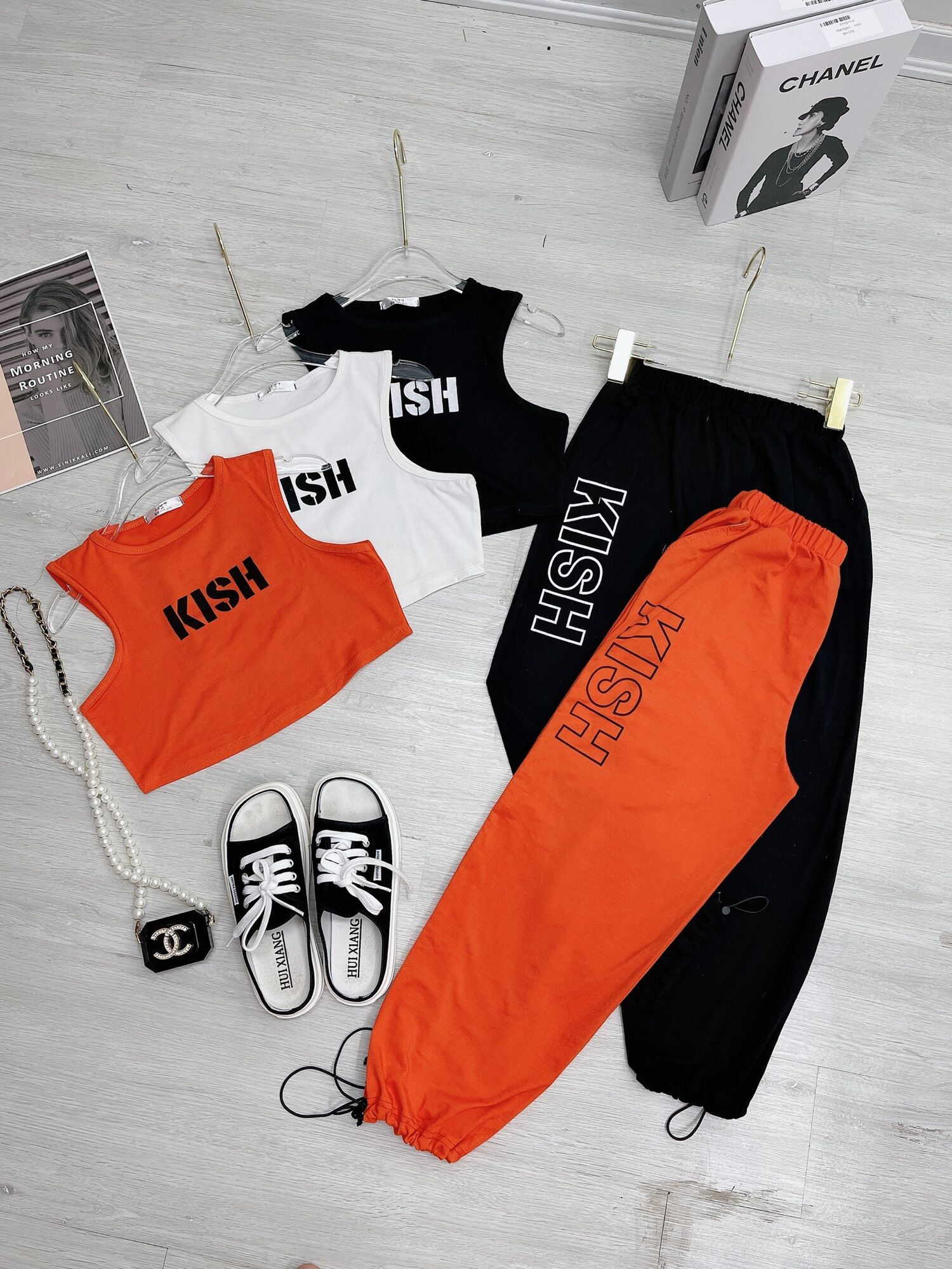 BỘ THỂ THAO CROPTOP 3 LỖ KISH LV01